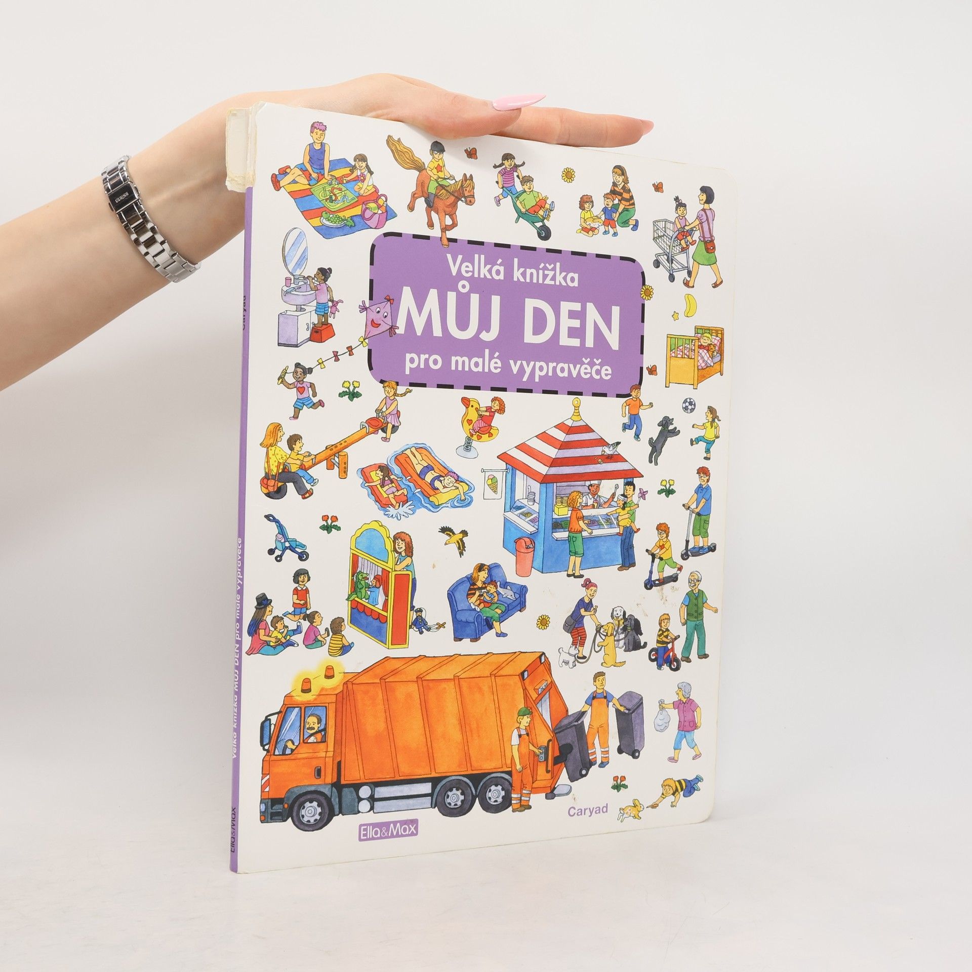 Caryad Můj den : velká knížka pro malé vypravěče