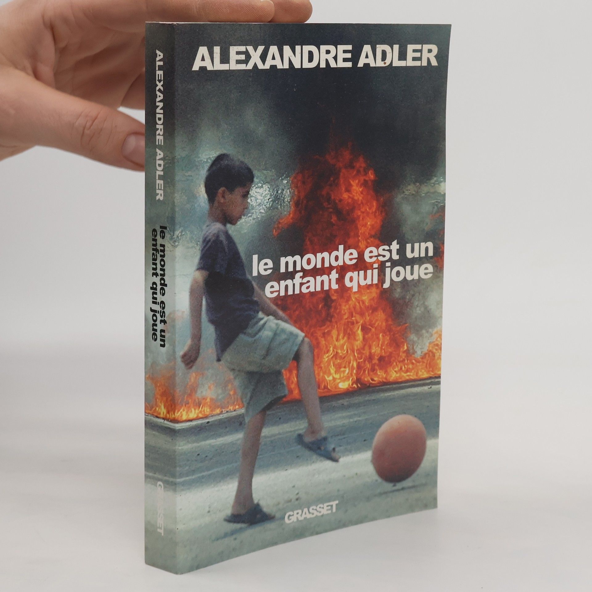 Le monde est un enfant qui joue