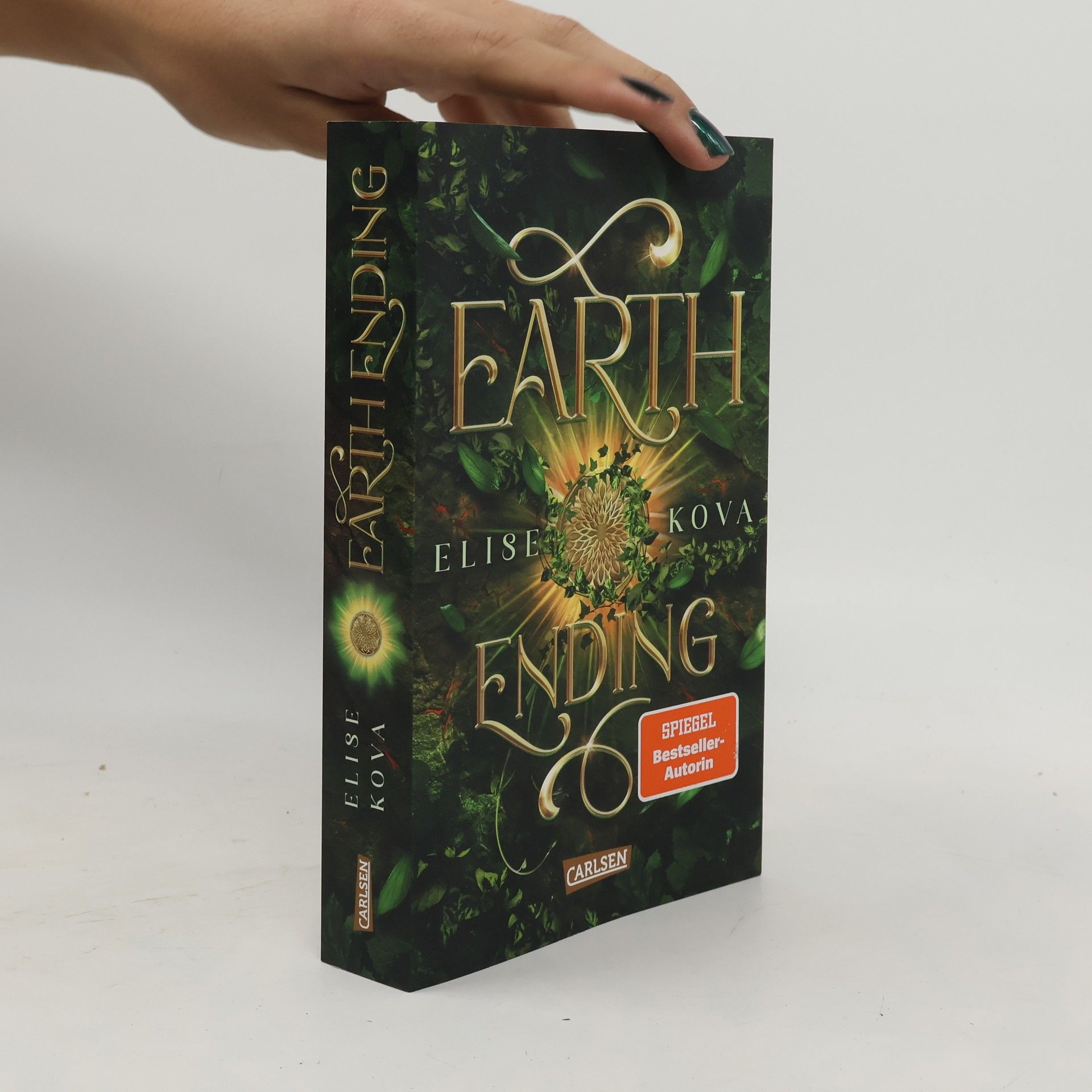 Elise Kova Earth Ending (Die Chroniken von Solaris 3)