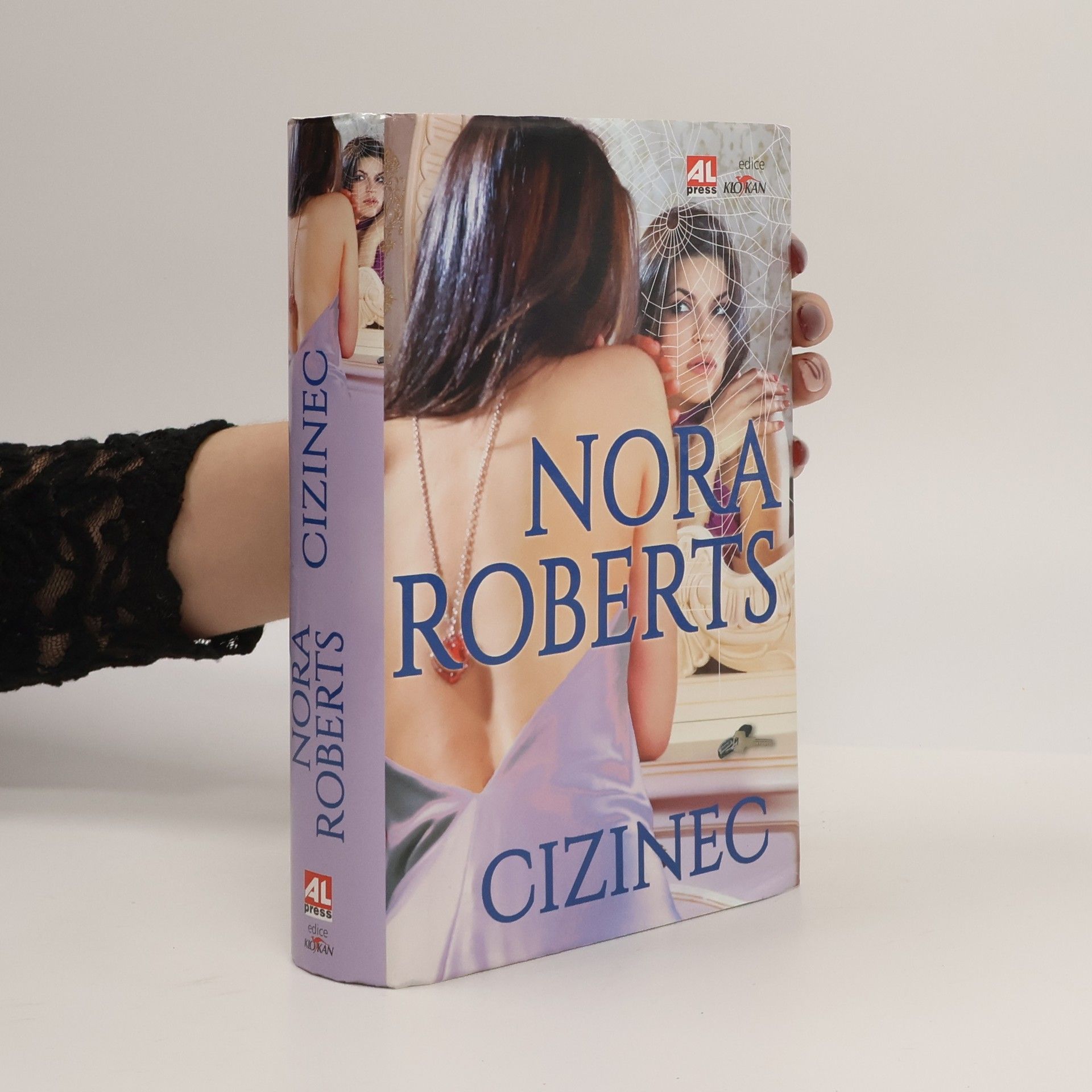 Nora Roberts Cizinec