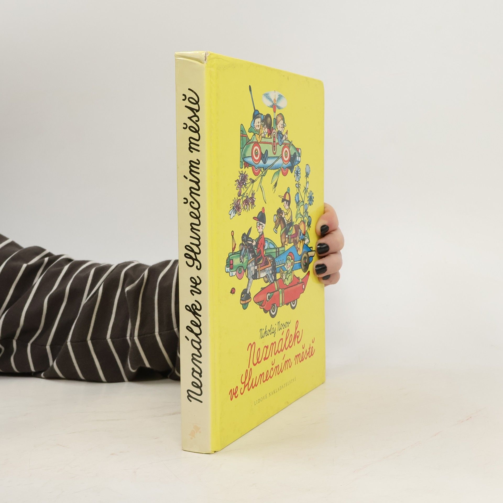 Nikolay Nosov Neználek ve Slunečním městě