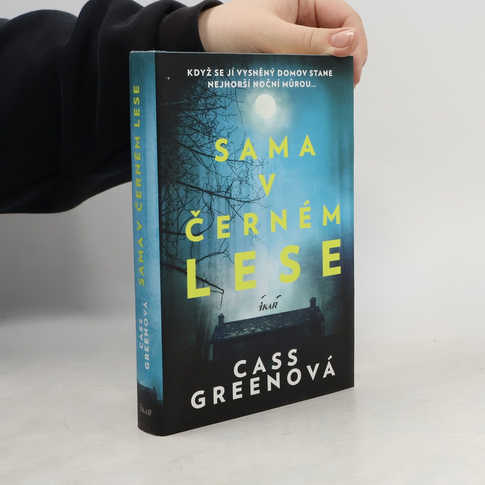 Cass Green Sama v černém lese