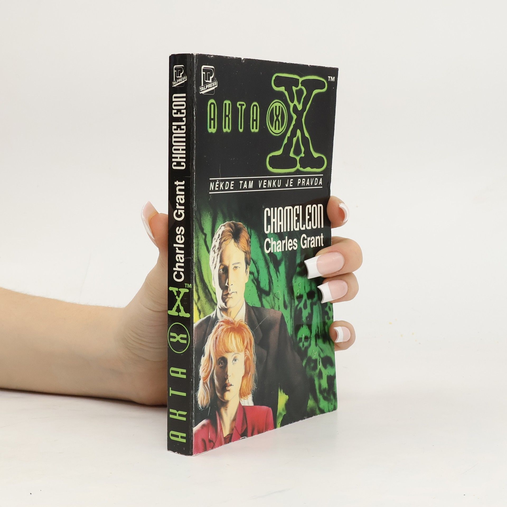 Charles Grant Akta X. Chameleon.