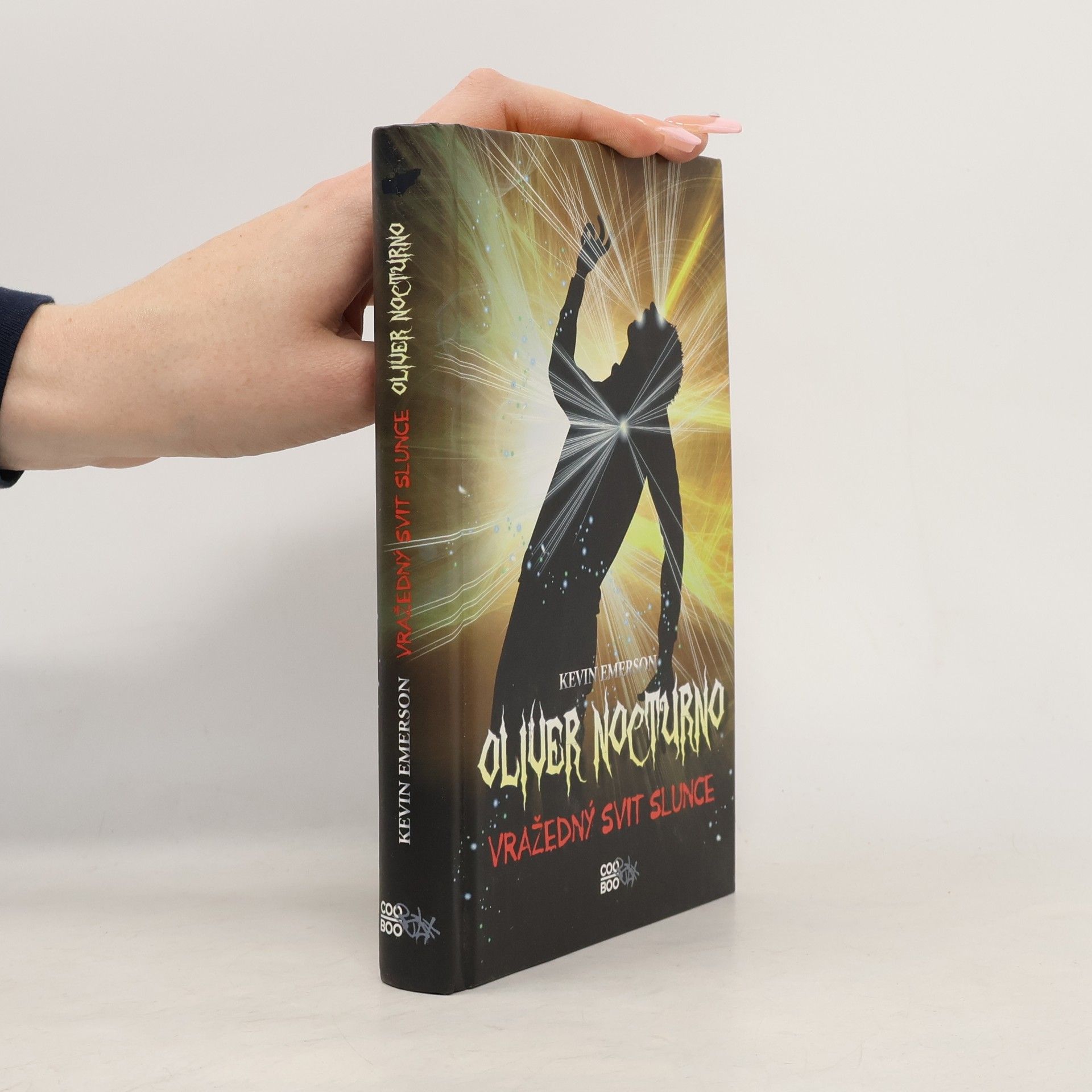 Kevin Emerson Oliver Nocturno. Vražedný svit slunce