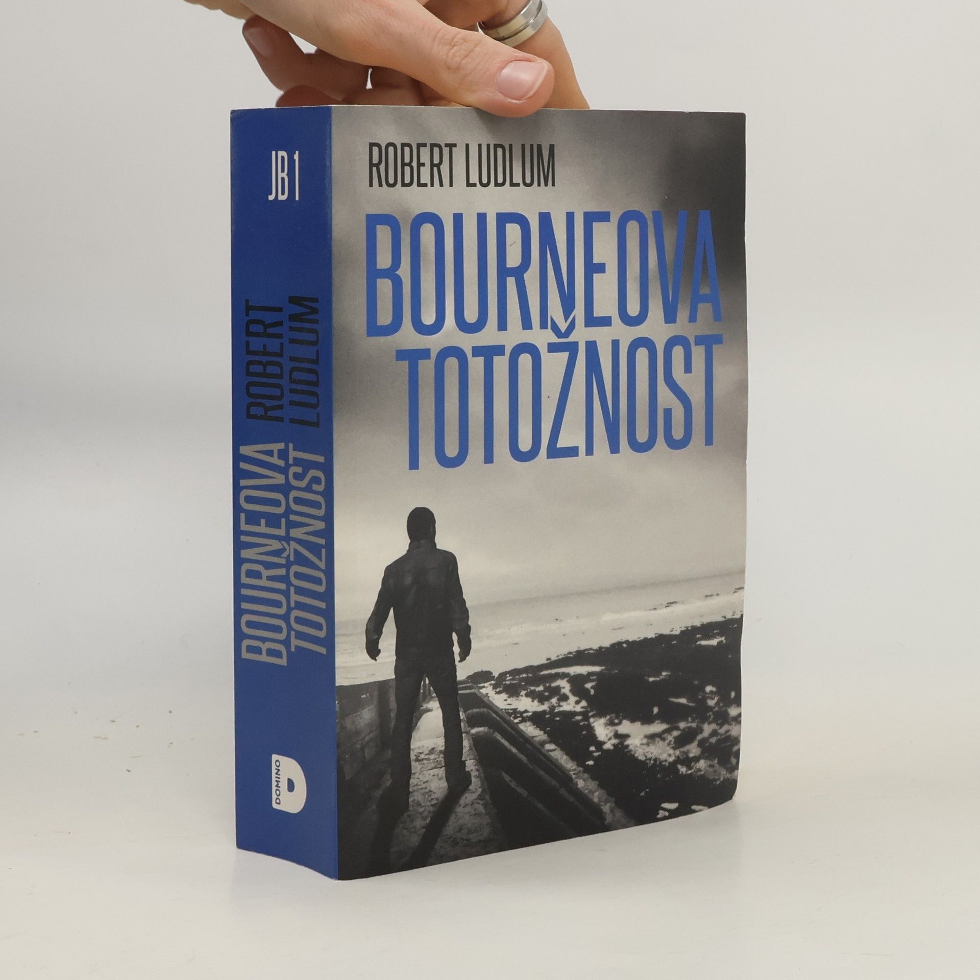 Robert Ludlum Bourneova totožnost