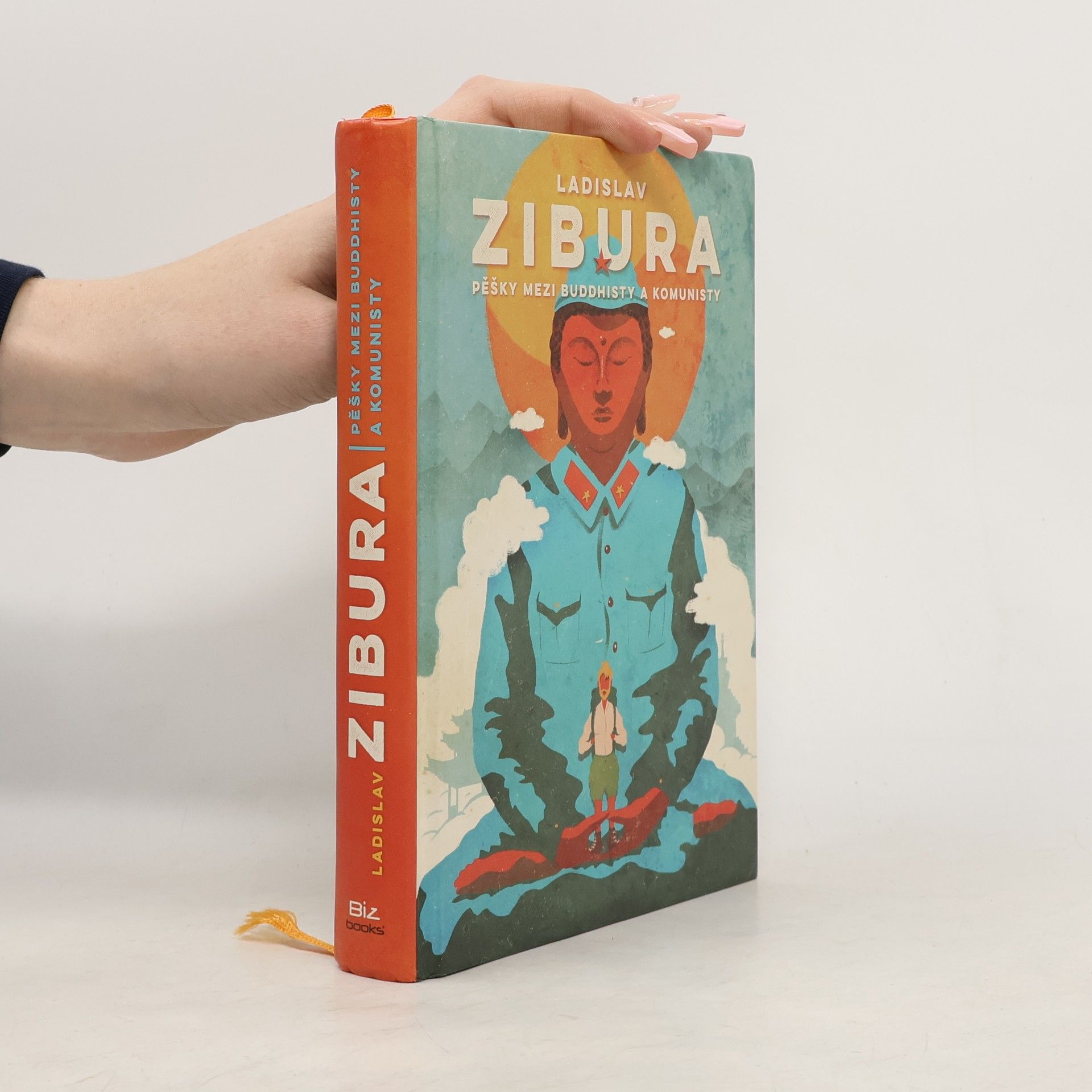 Pěšky mezi buddhisty a komunisty