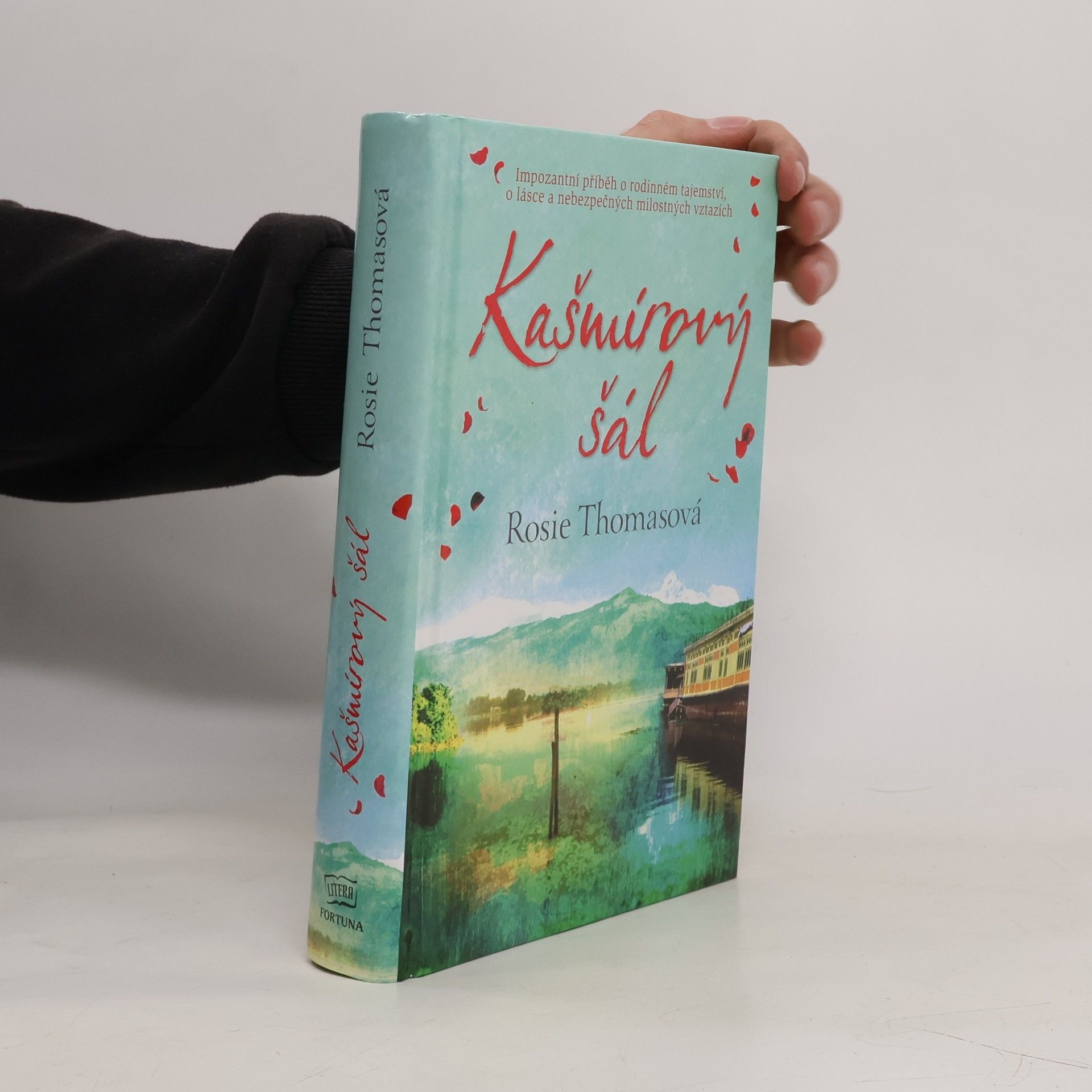 Rosie Thomas Kašmírový šál