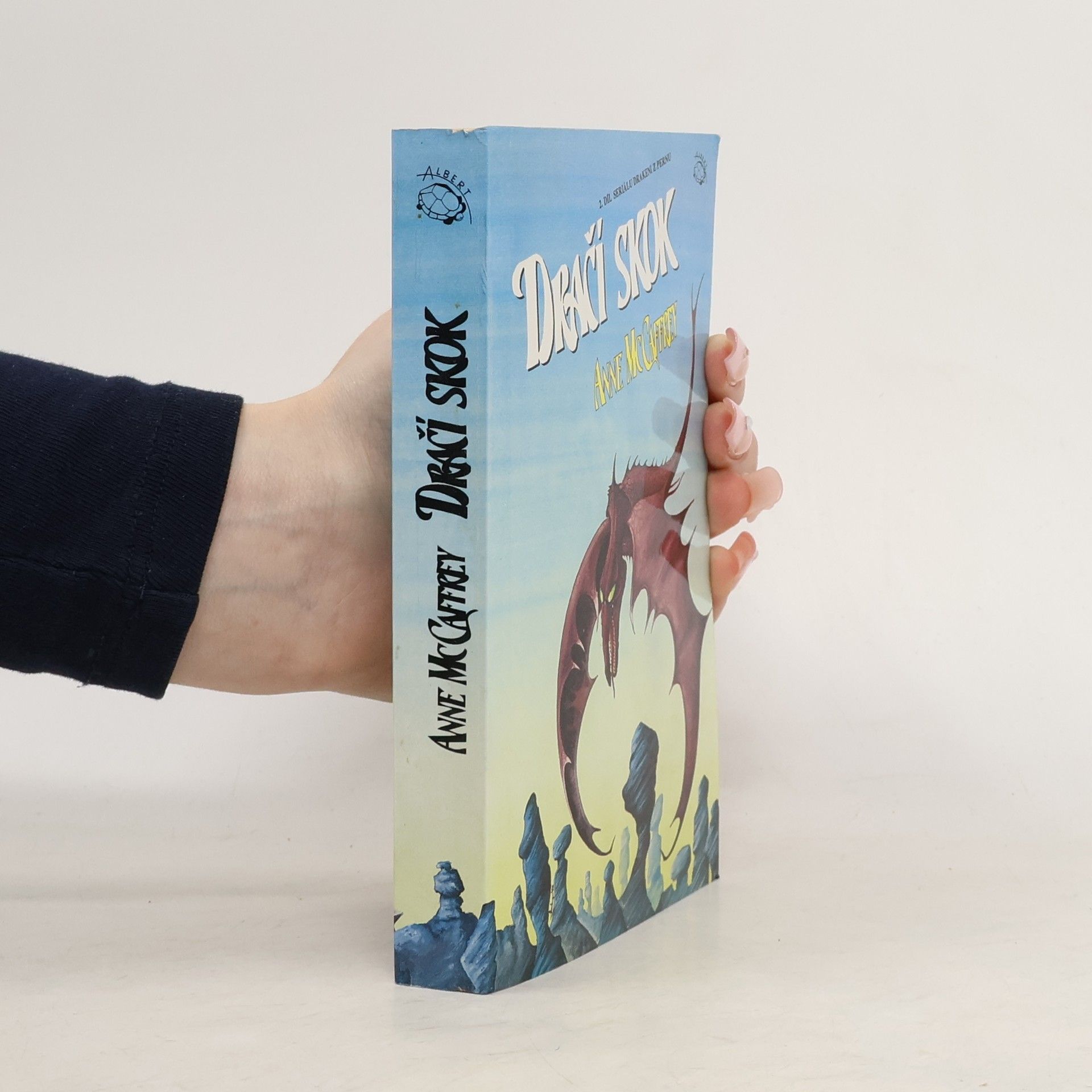 Anne McCaffrey Drakeni z Pernu 2. Dračí skok