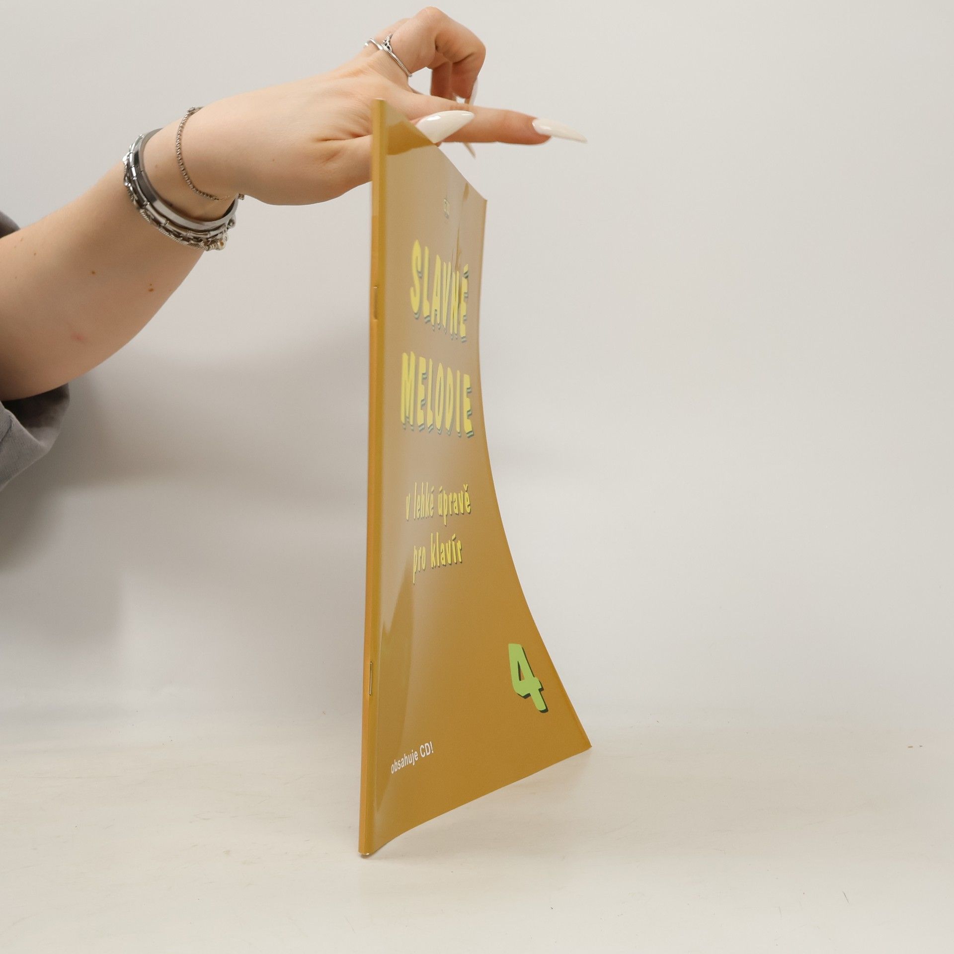 G+W Slavné melodie v lehké úpravě pro klavír 4.díl+CD