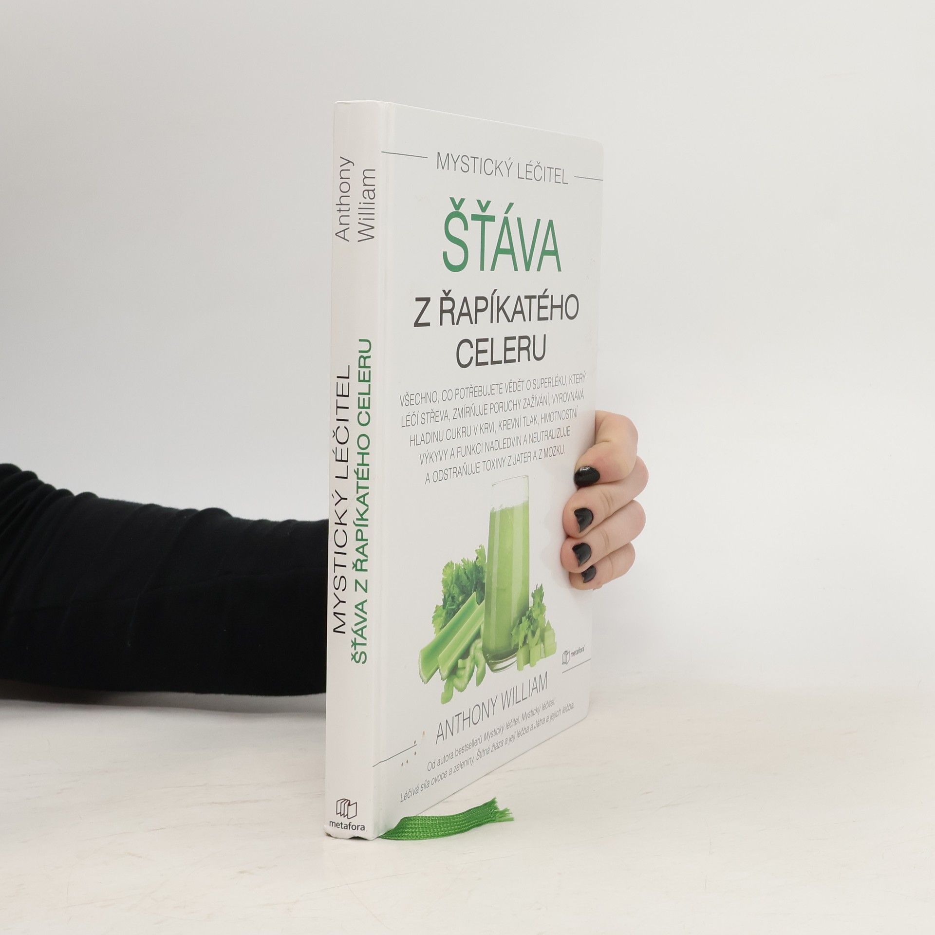 Anthony William Šťáva z řapíkatého celeru