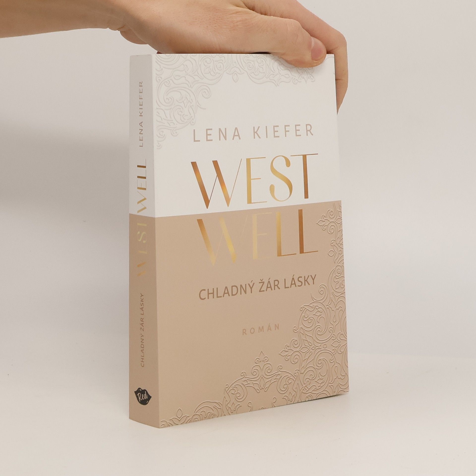 Lena Kiefer Westwell: Chladný žár lásky