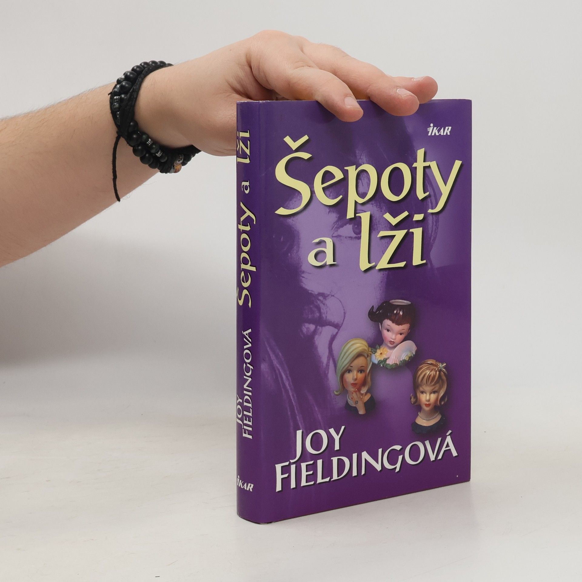 Joy Fielding Šepoty a lži