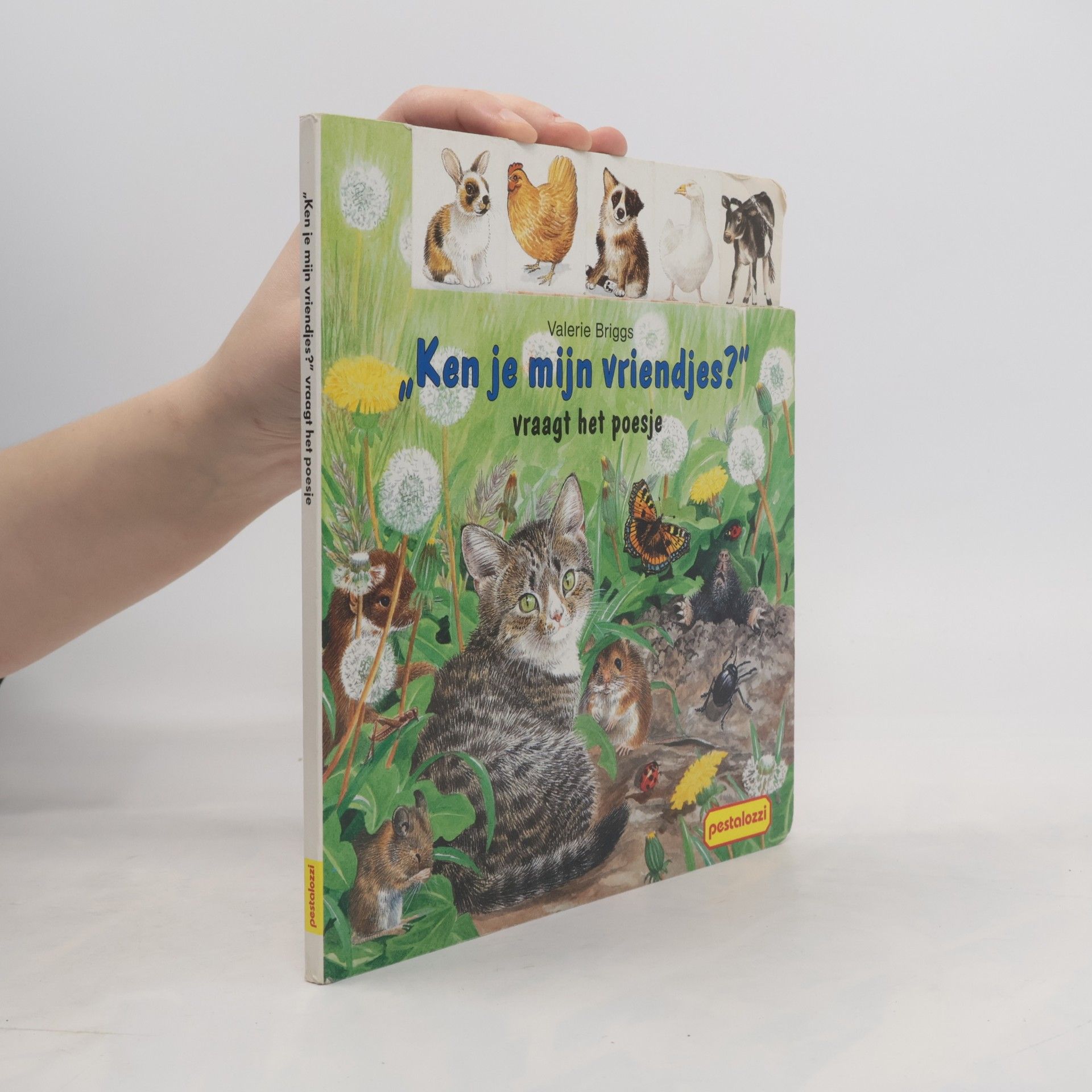 Ken jij mijn vriendjes? vraagt de poes