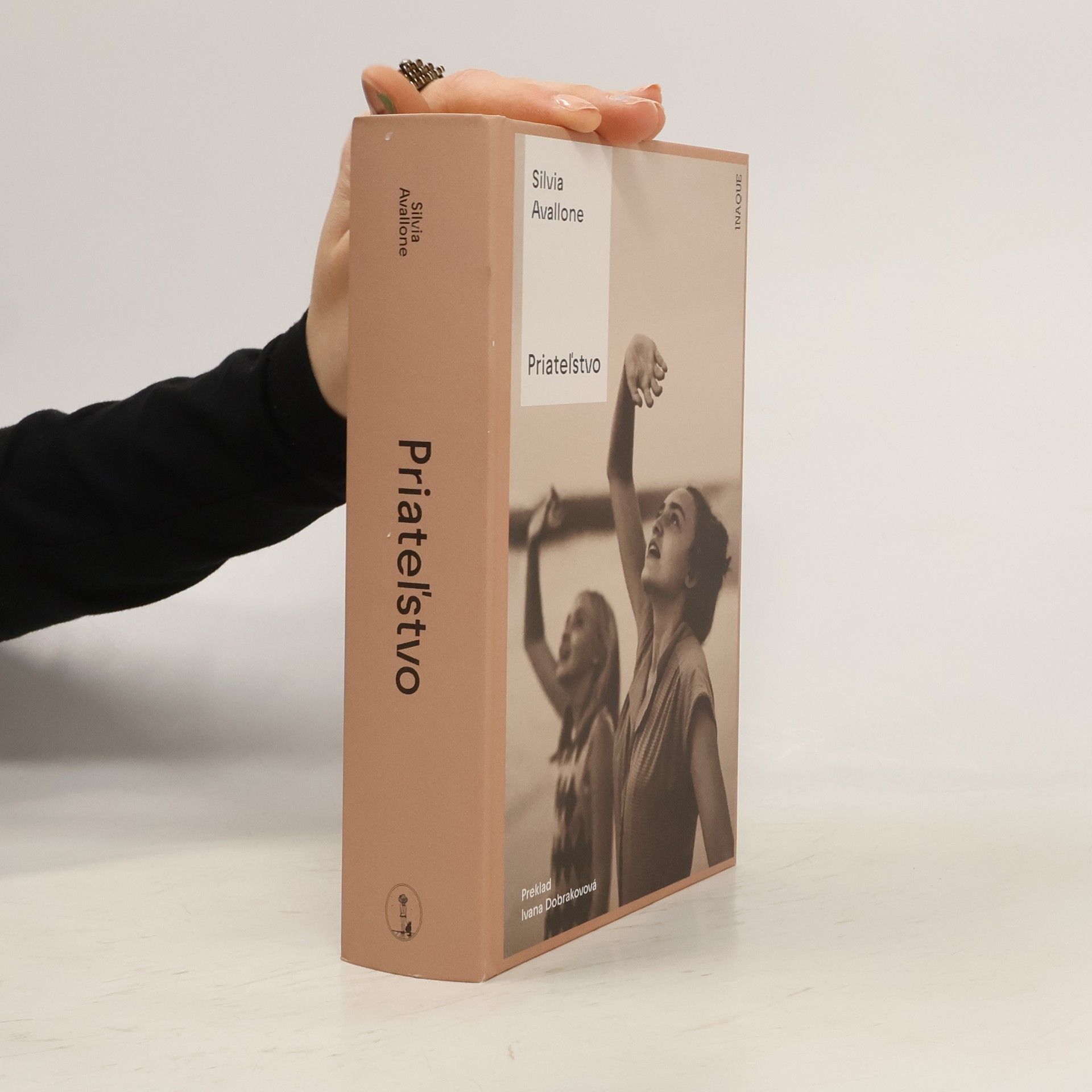Silvia Avallone Priateľstvo