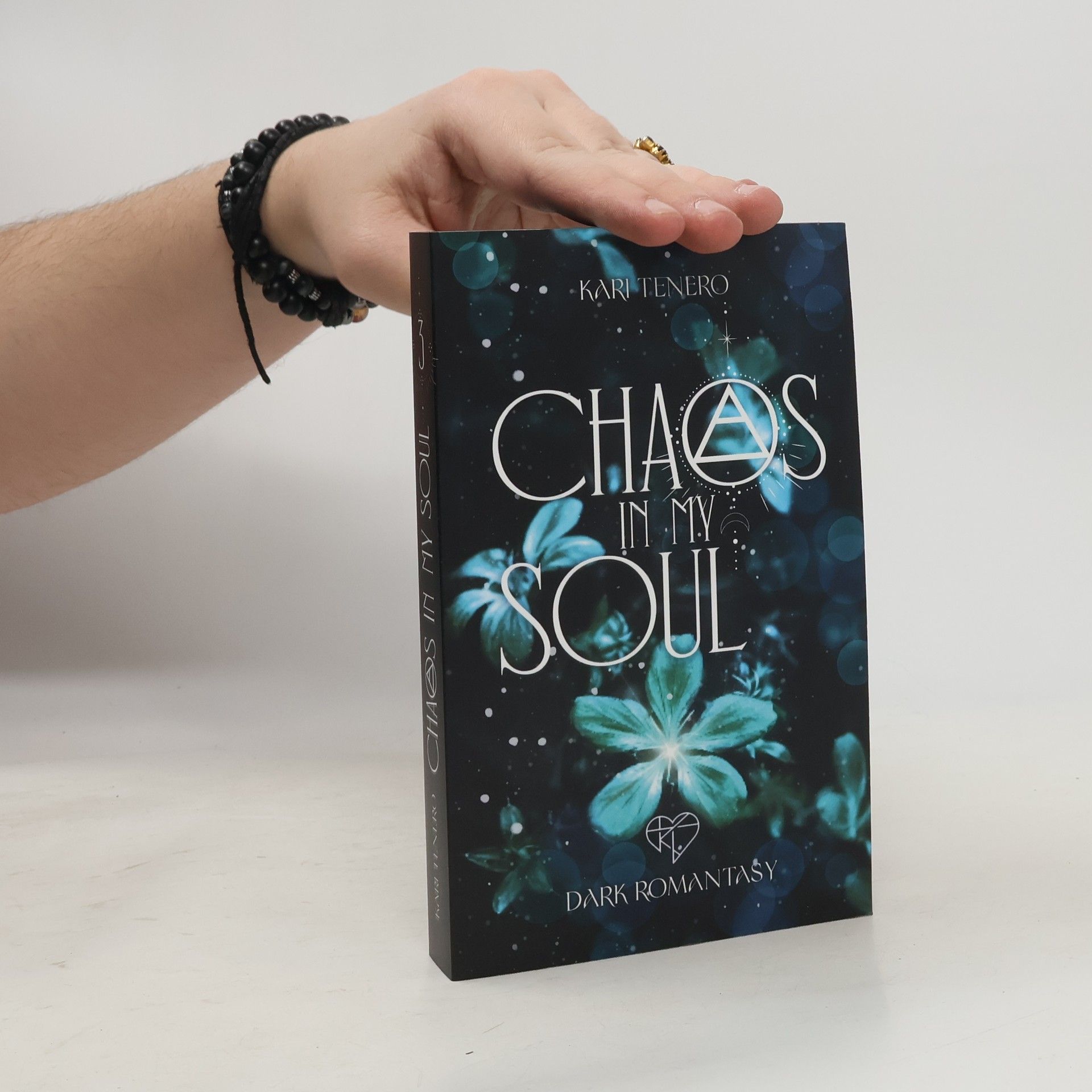 Kari Tenero Chaos in My Soul 3