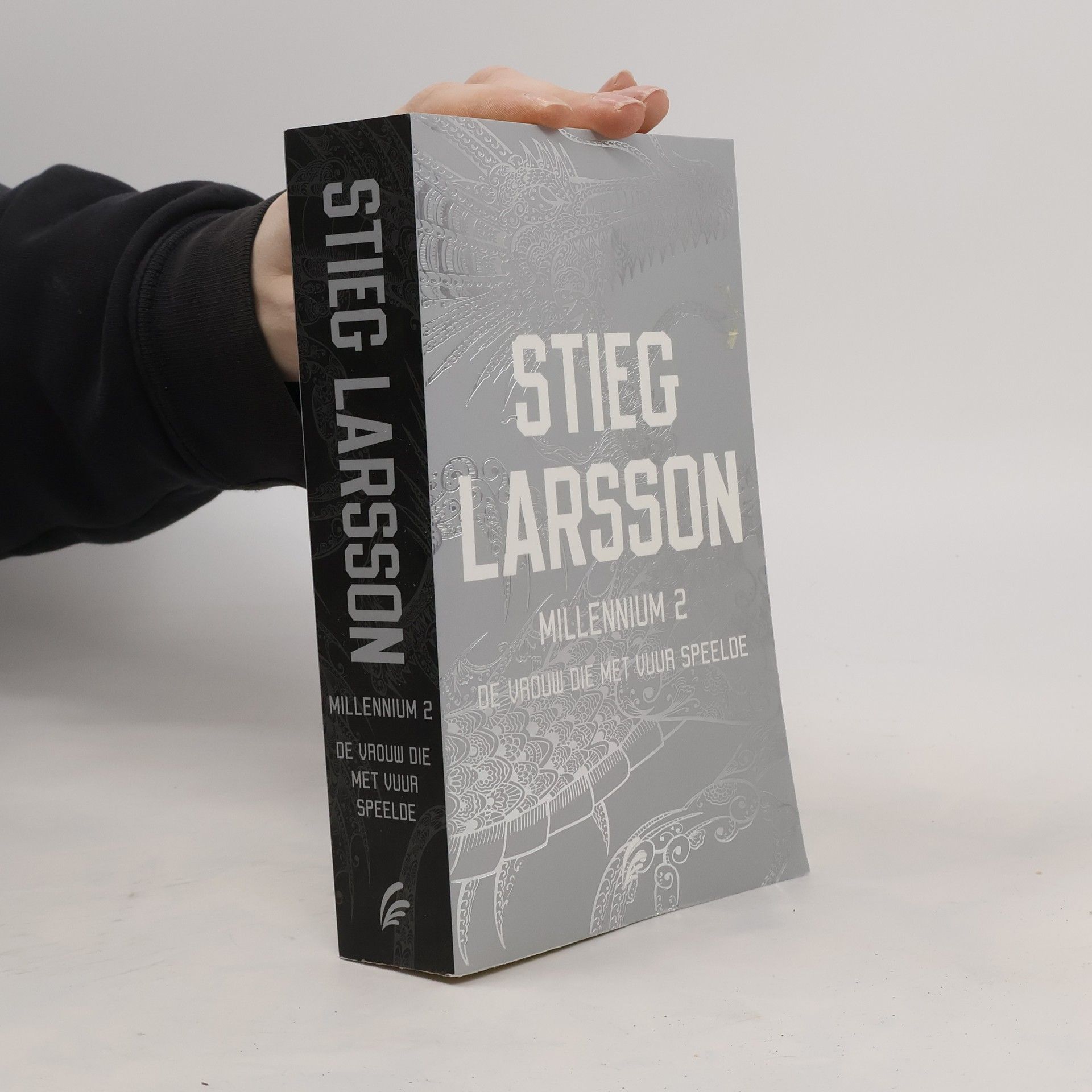 Stieg Larsson Millennium - 2: De vrouw die met vuur speelde