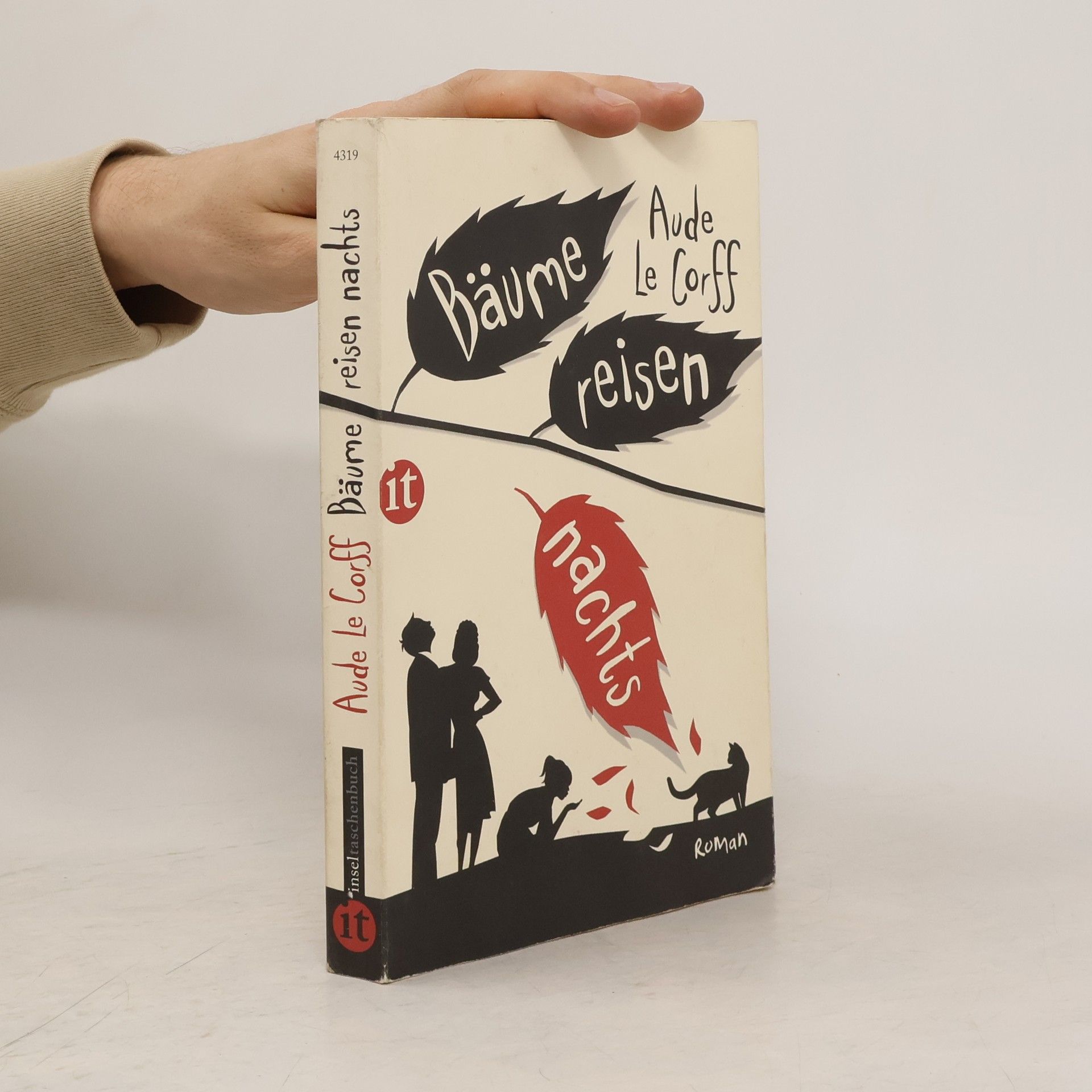 Aude Le Corff Bäume reisen nachts