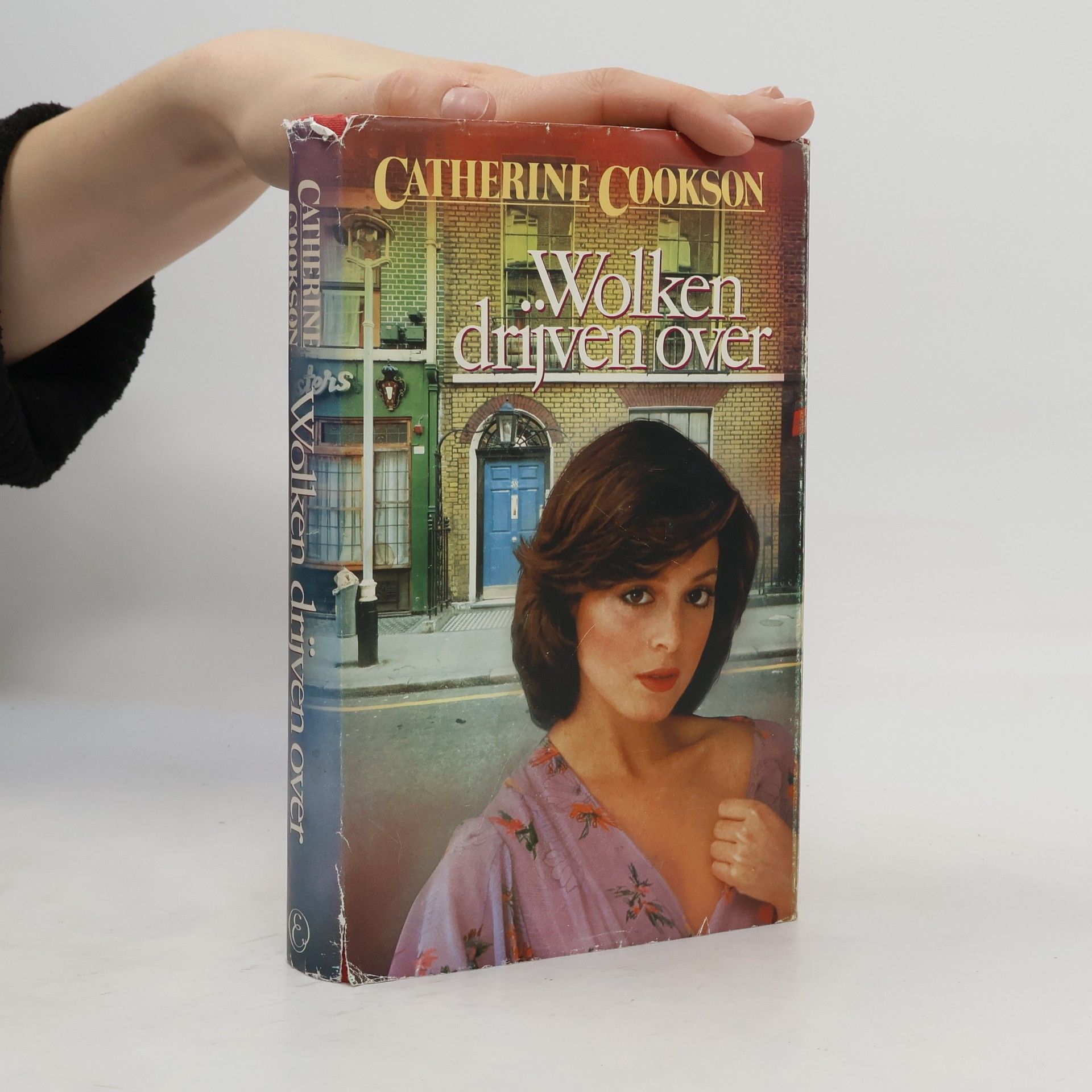 Catherine Anne Cookson Wolken drijven over