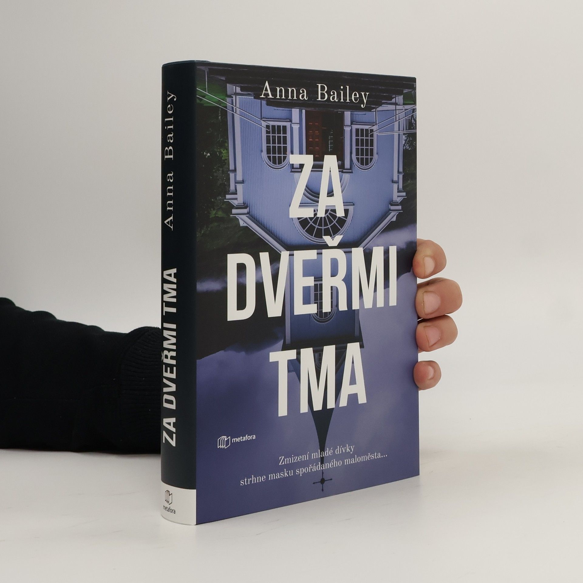 Anna Bailey Za dveřmi tma