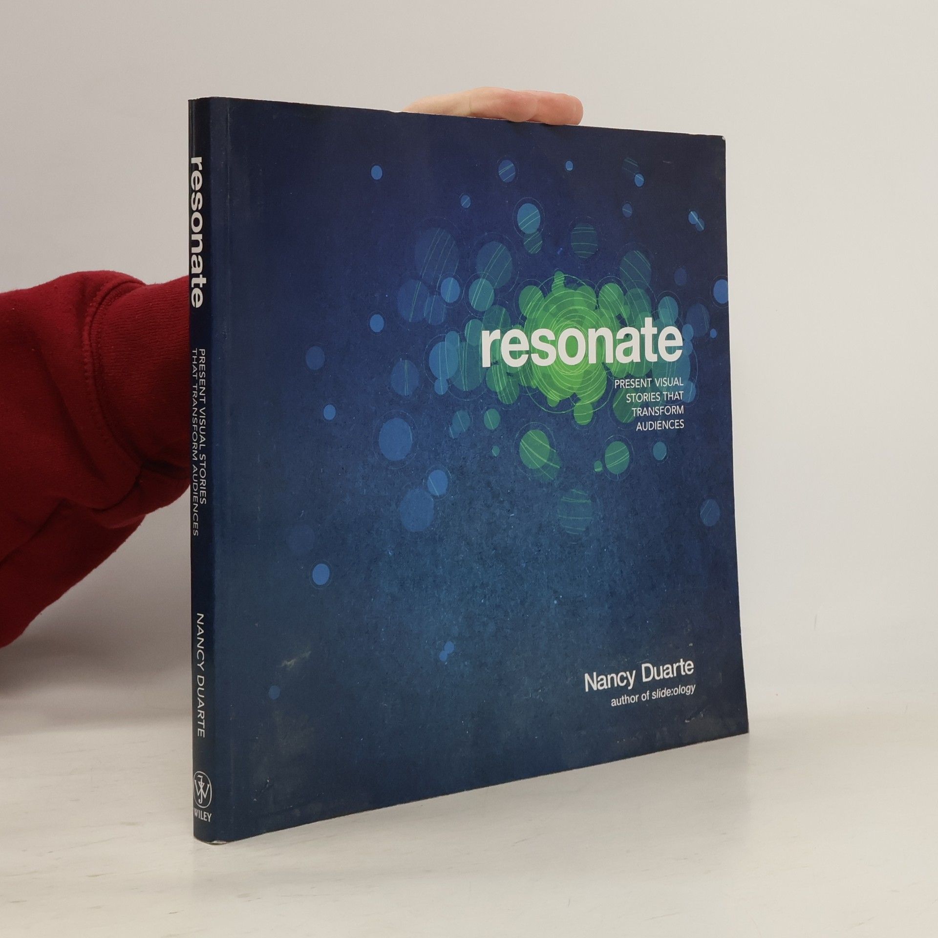 Resonate: present visual stories that transform audiences