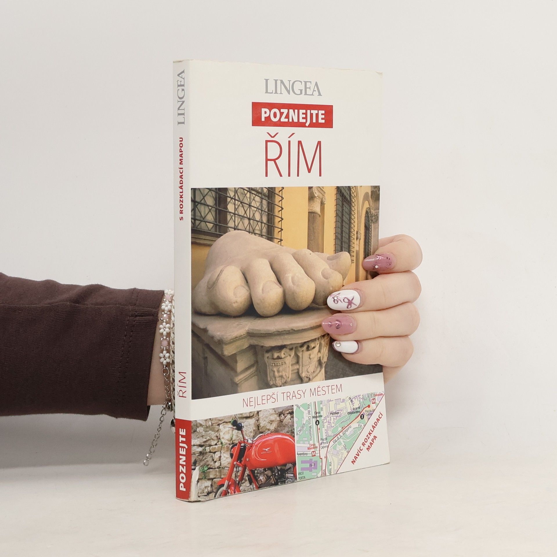 Various authors Řím (průvodce s přiloženou mapou)