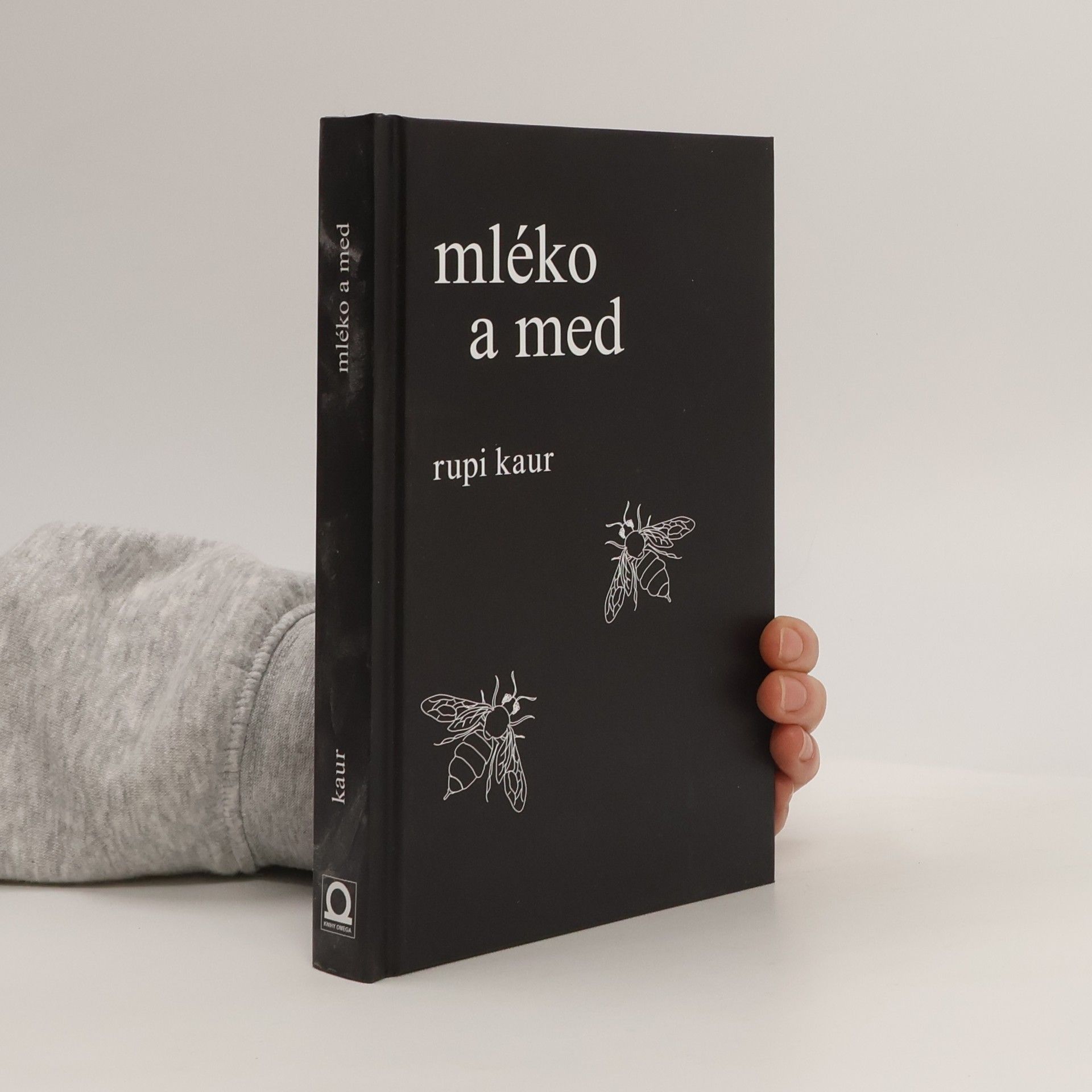 Rupi Kaur Mléko a med