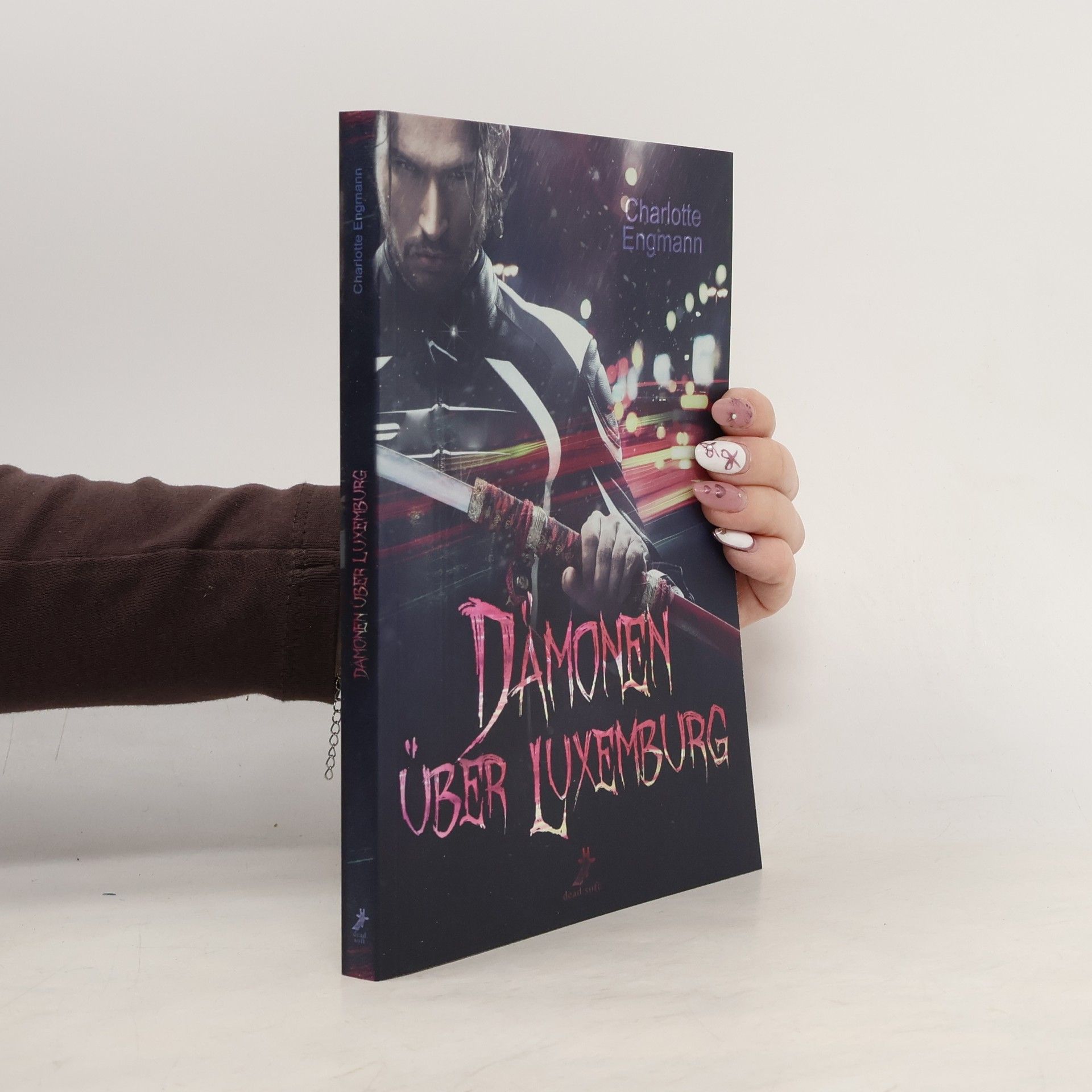 Charlotte Engmann Dämonen über Luxemburg
