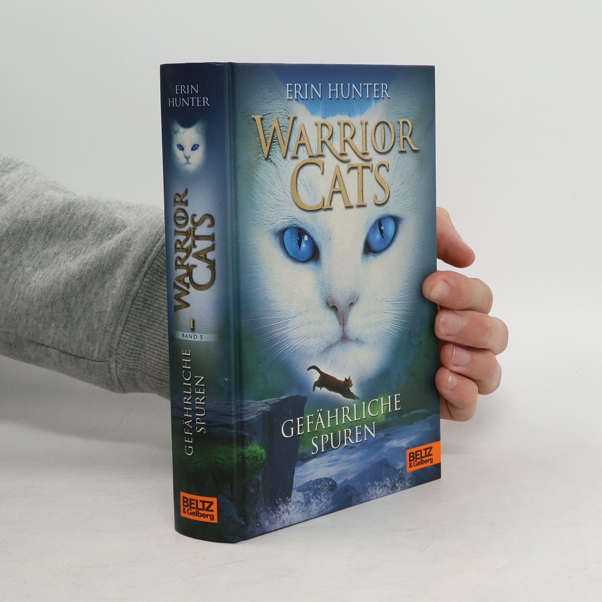 Erin Hunter Warrior Cats. Gefährliche Spuren
