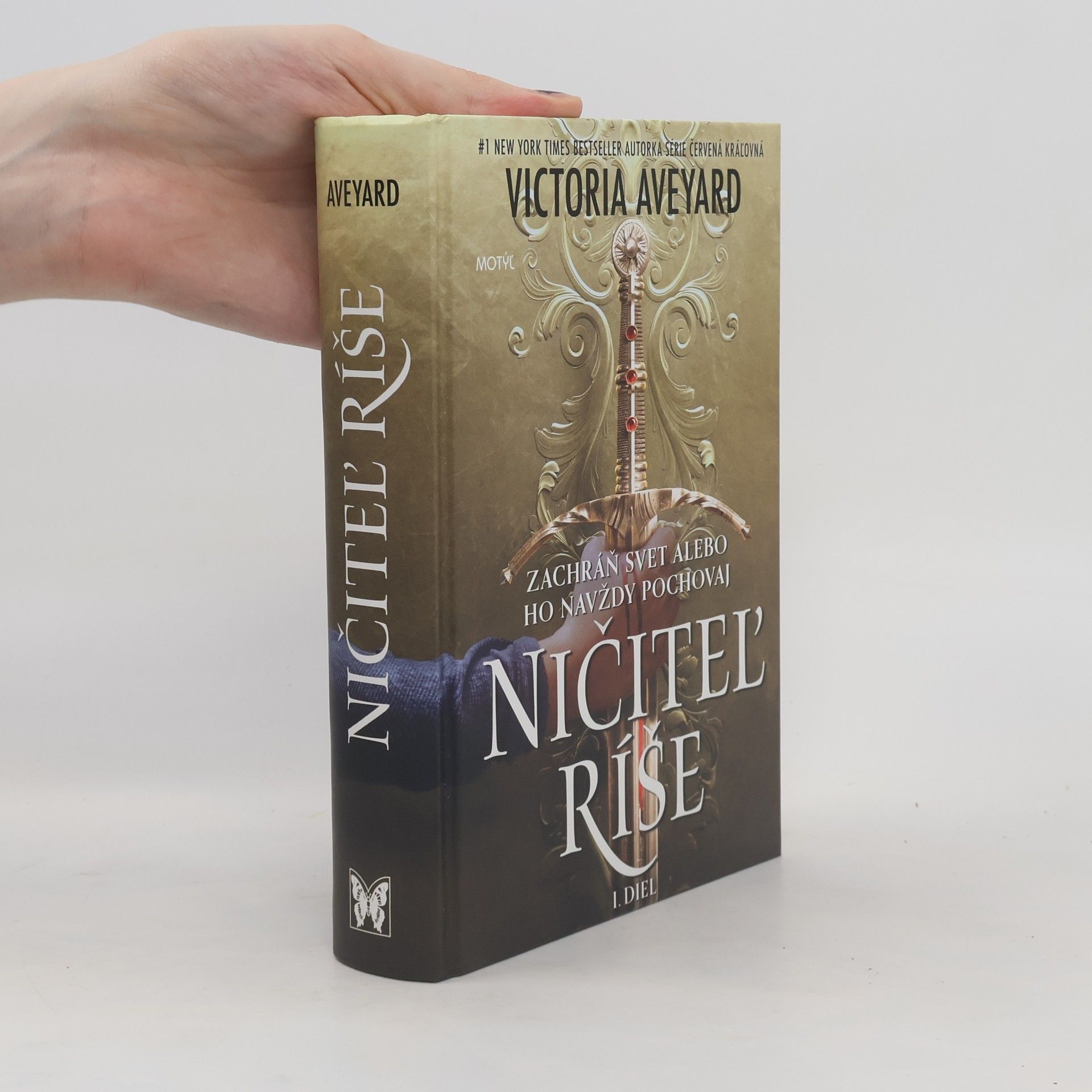 Victoria Aveyard Ničiteľ ríše