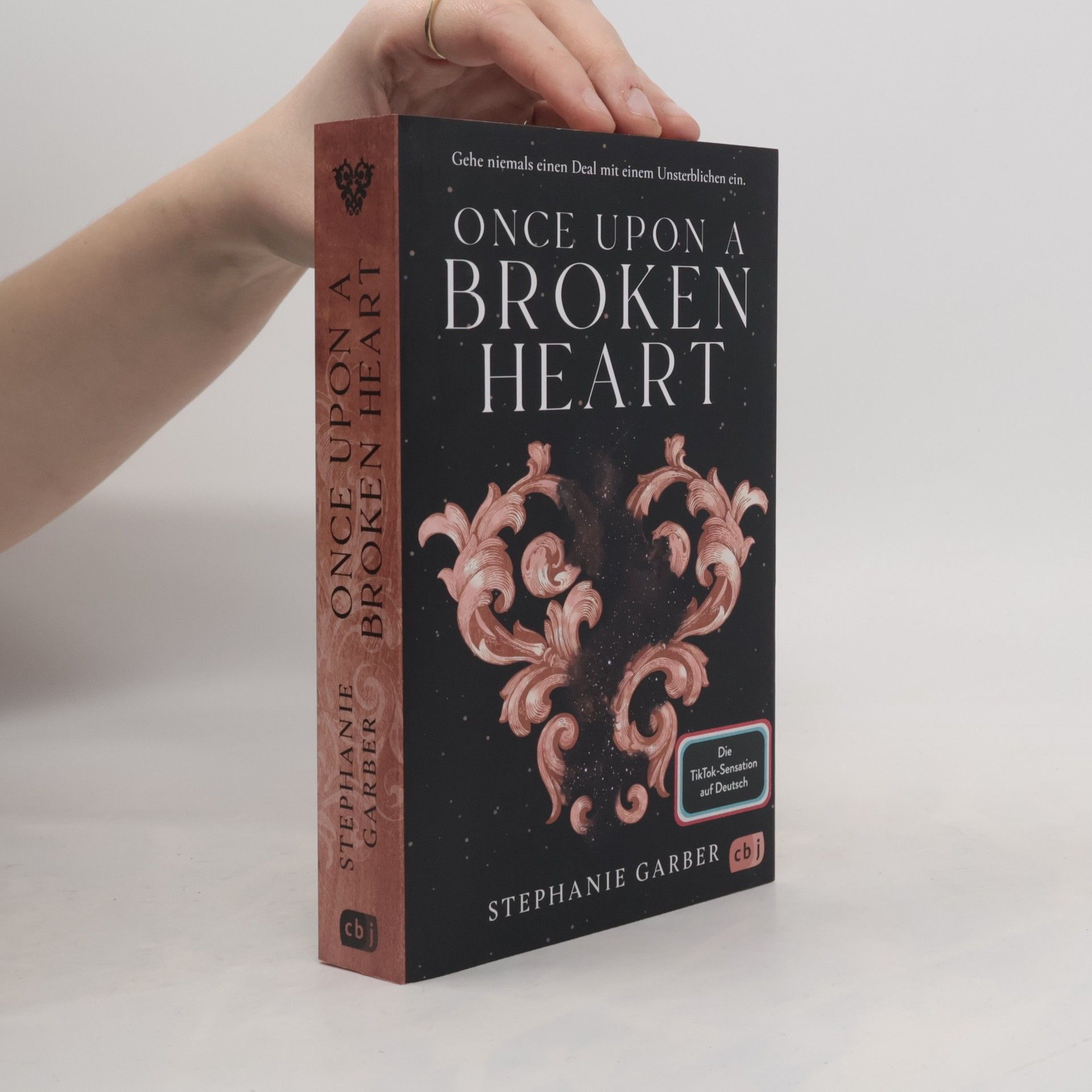 Stephanie Garber Once Upon a Broken Heart