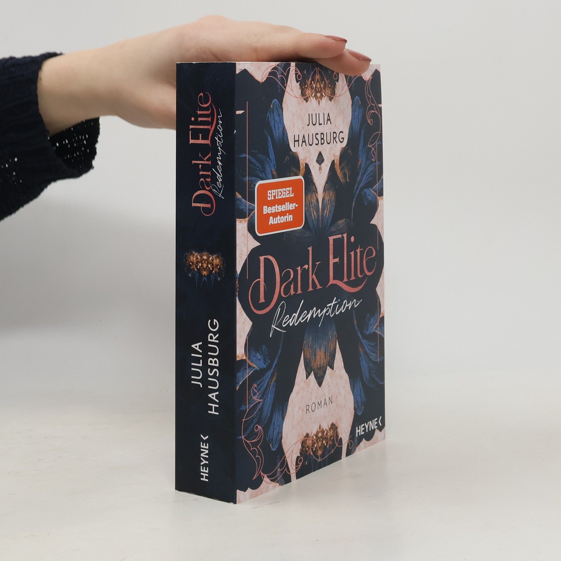 Julia Hausburg Dark Elite - Redemption