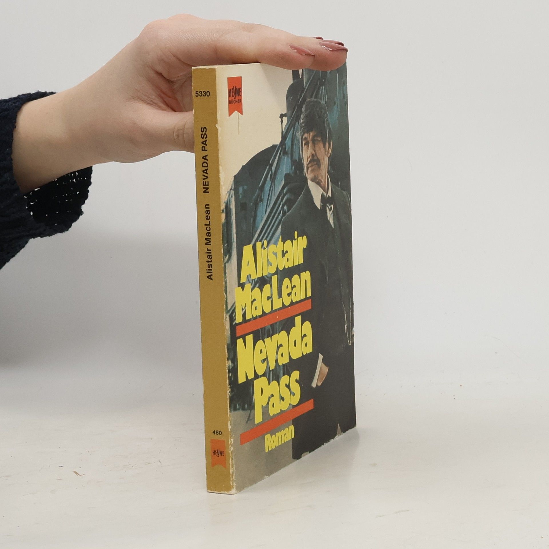 Alistair MacLean Nevada-Pass