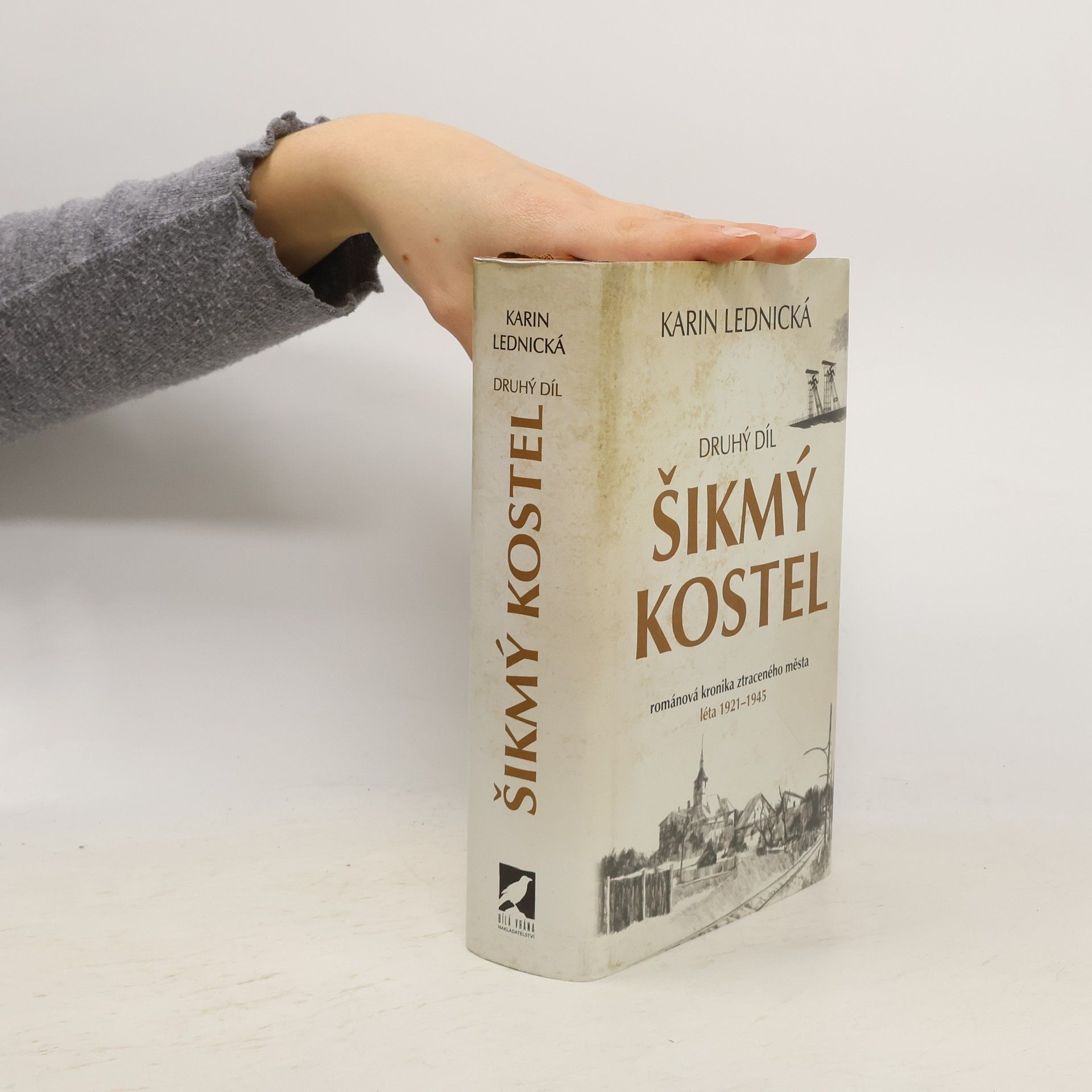 Karin Lednická Šikmý kostel 2