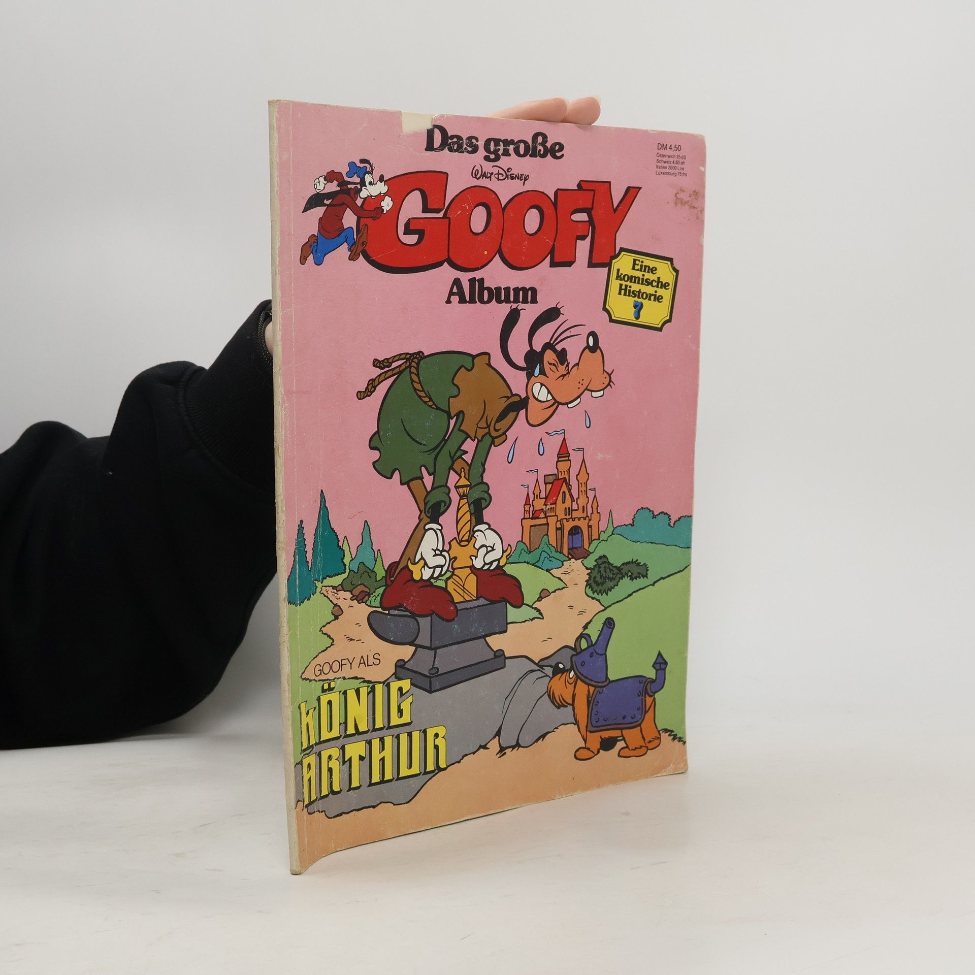 Walt Disney Goofy als König Arthur