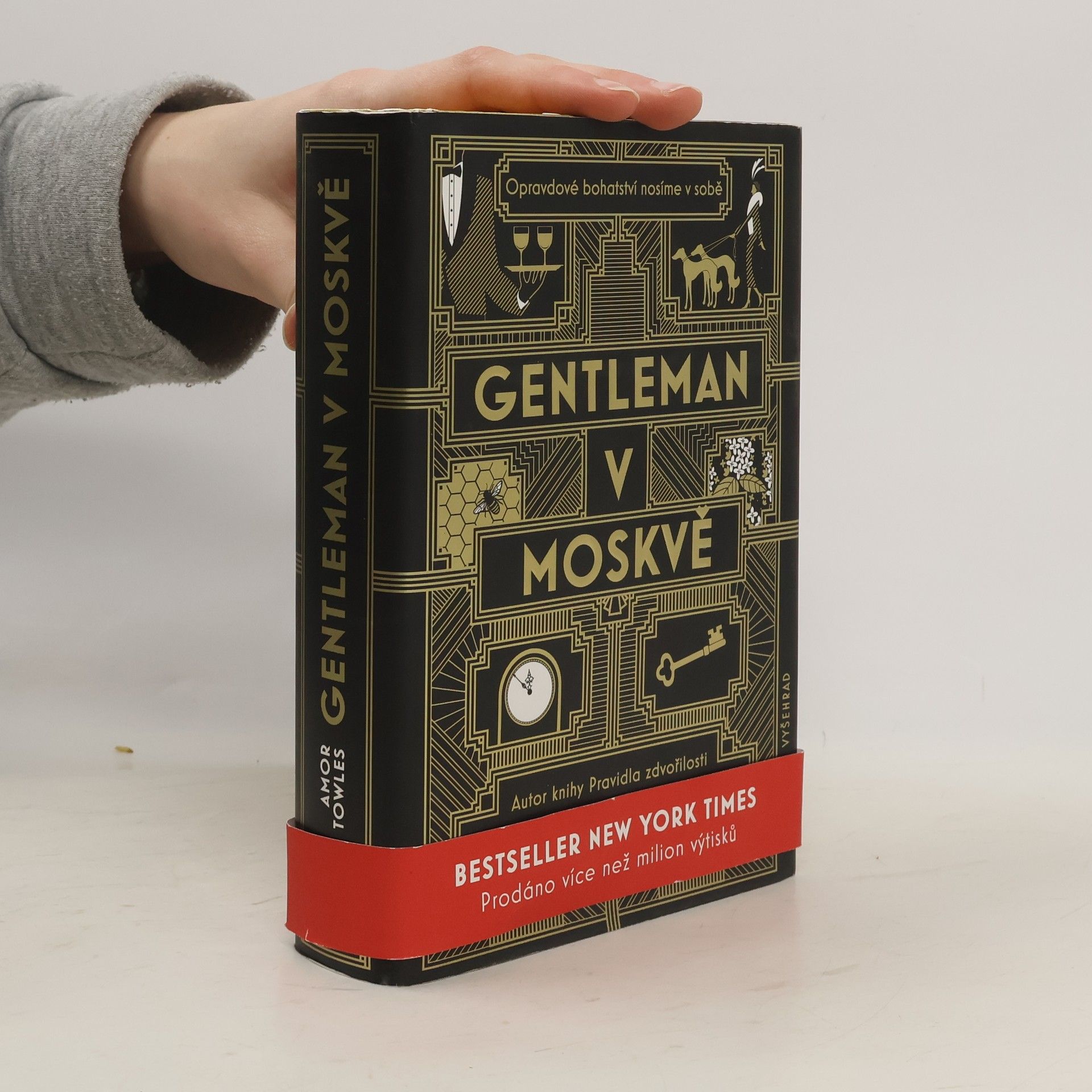 Amor Towles Gentleman v Moskvě