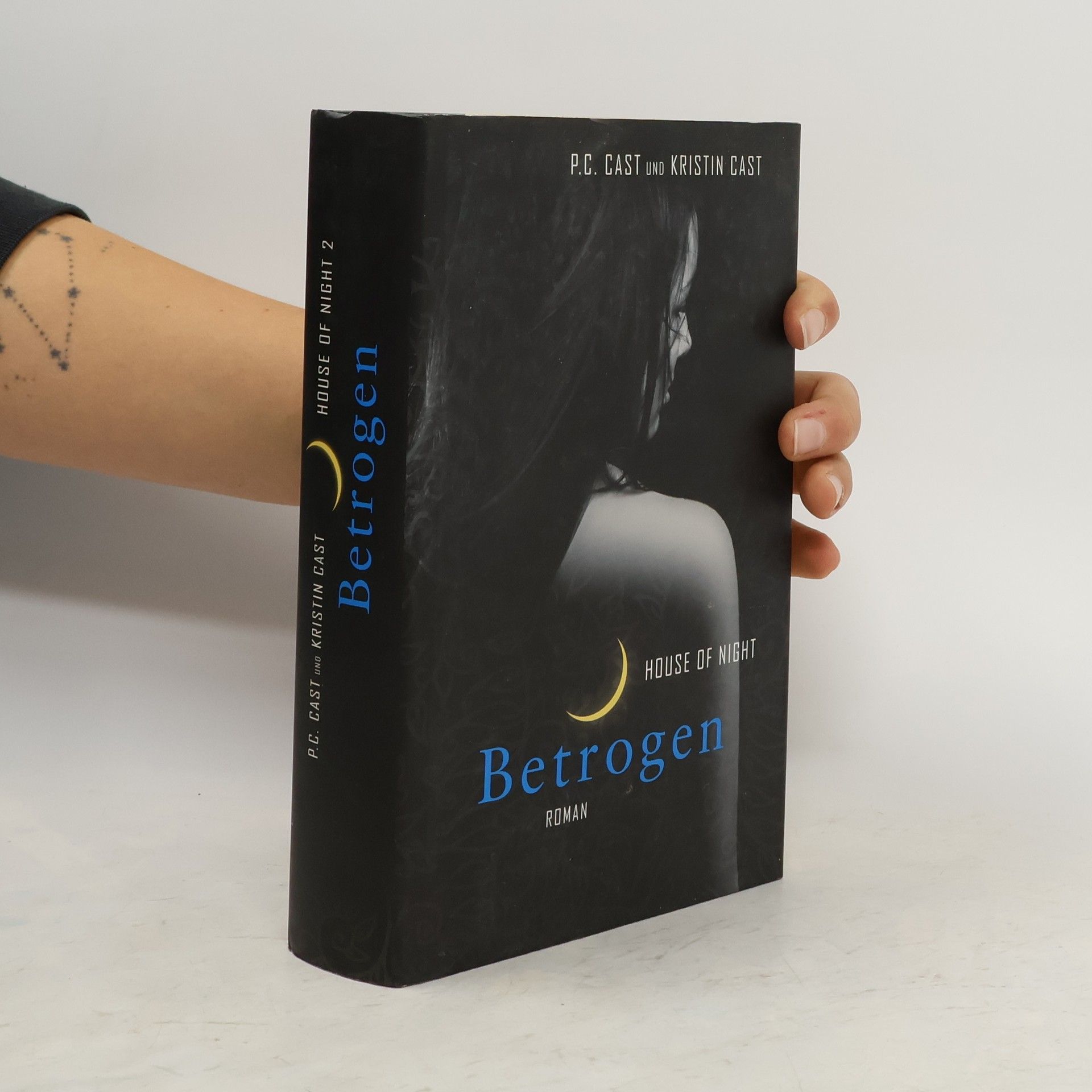 Phyllis Christine Cast House of Night. Betrogen