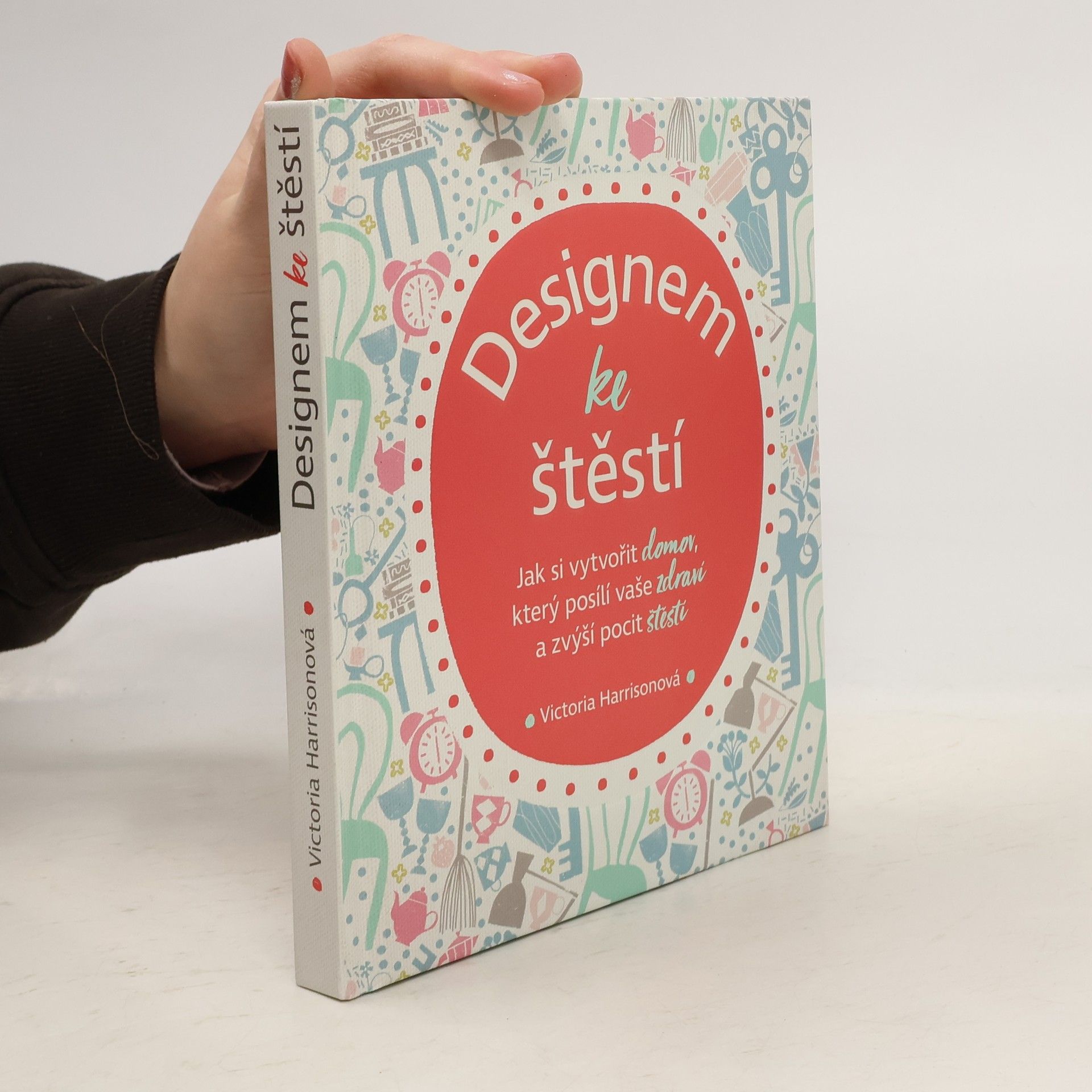 Victoria Harrison Designem ke štěstí