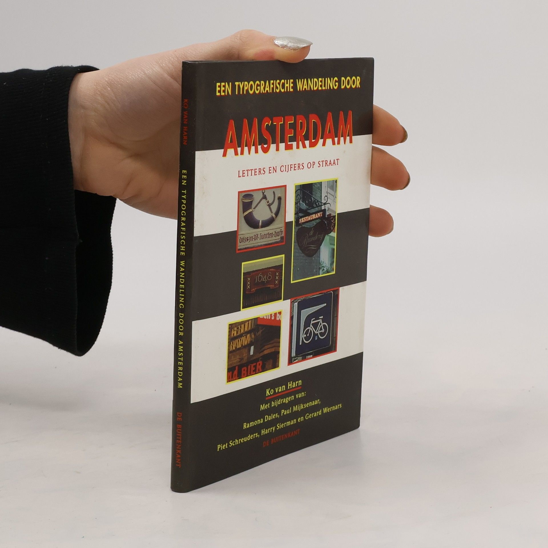 Een typografische wandeling door Amsterdam