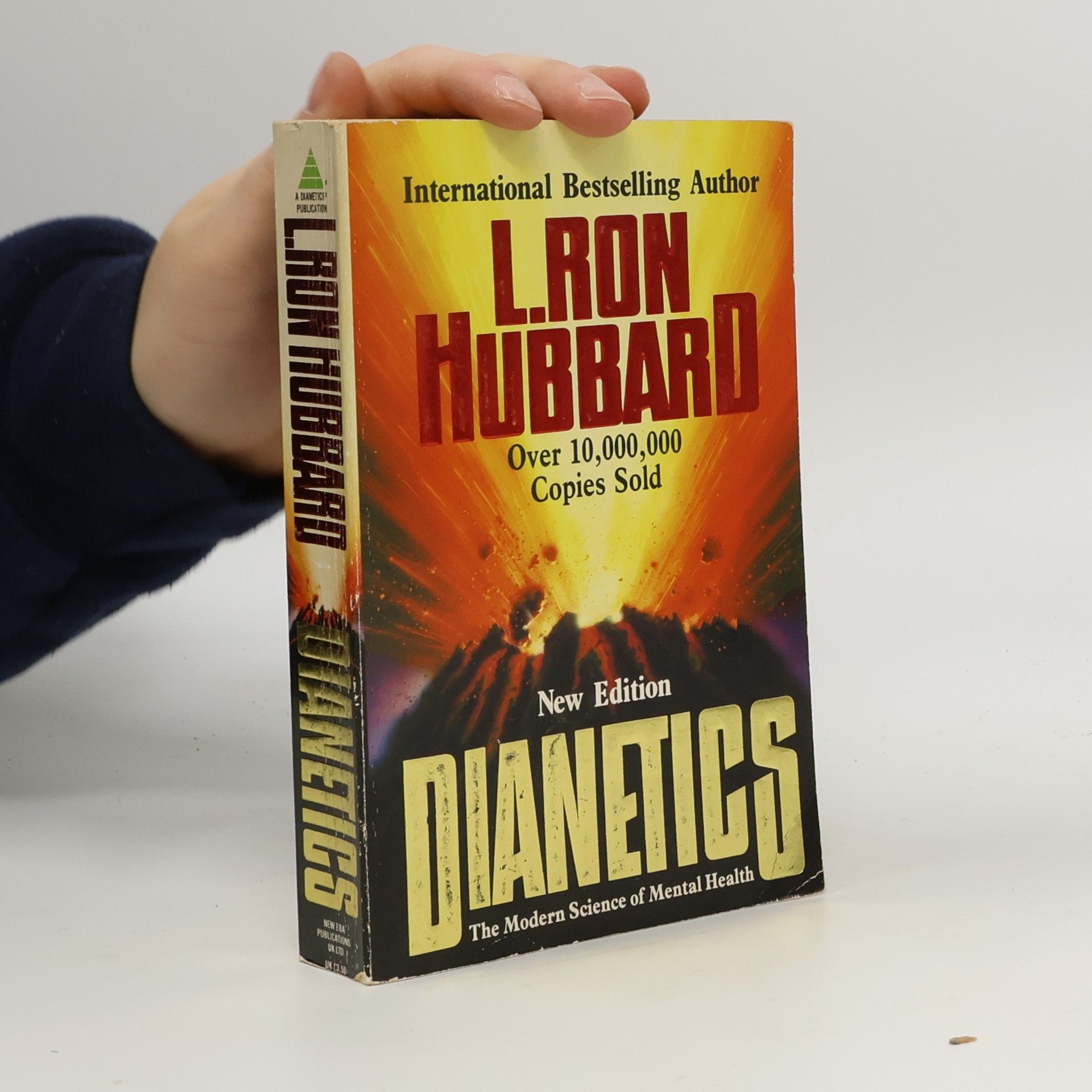 Lafayette Ronald Hubbard Dianetics : the modern science of mental health : a handbook of dianetics procedure