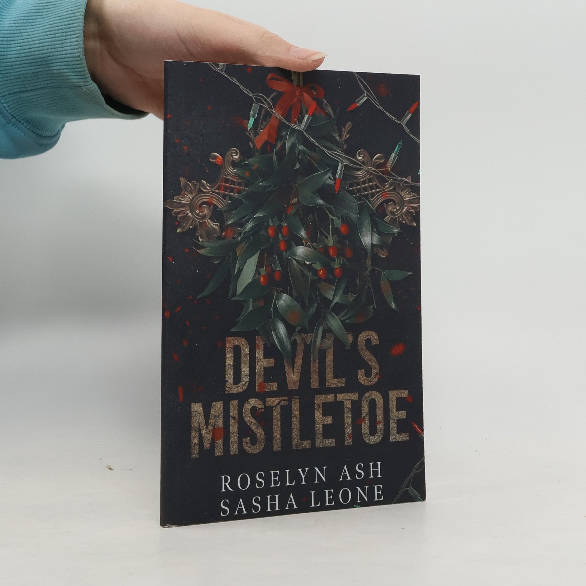 Roselyn Ash Devil's Mistletoe