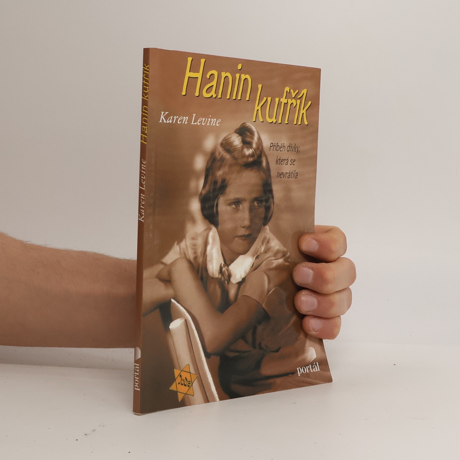 Karen Levine Hanin kufřík. Příběh dívky, která se nevrátila