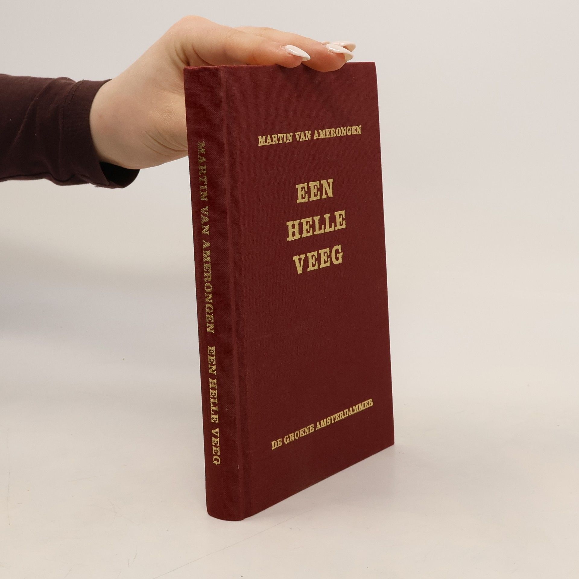 Een Helleveeg en andere kritische notities