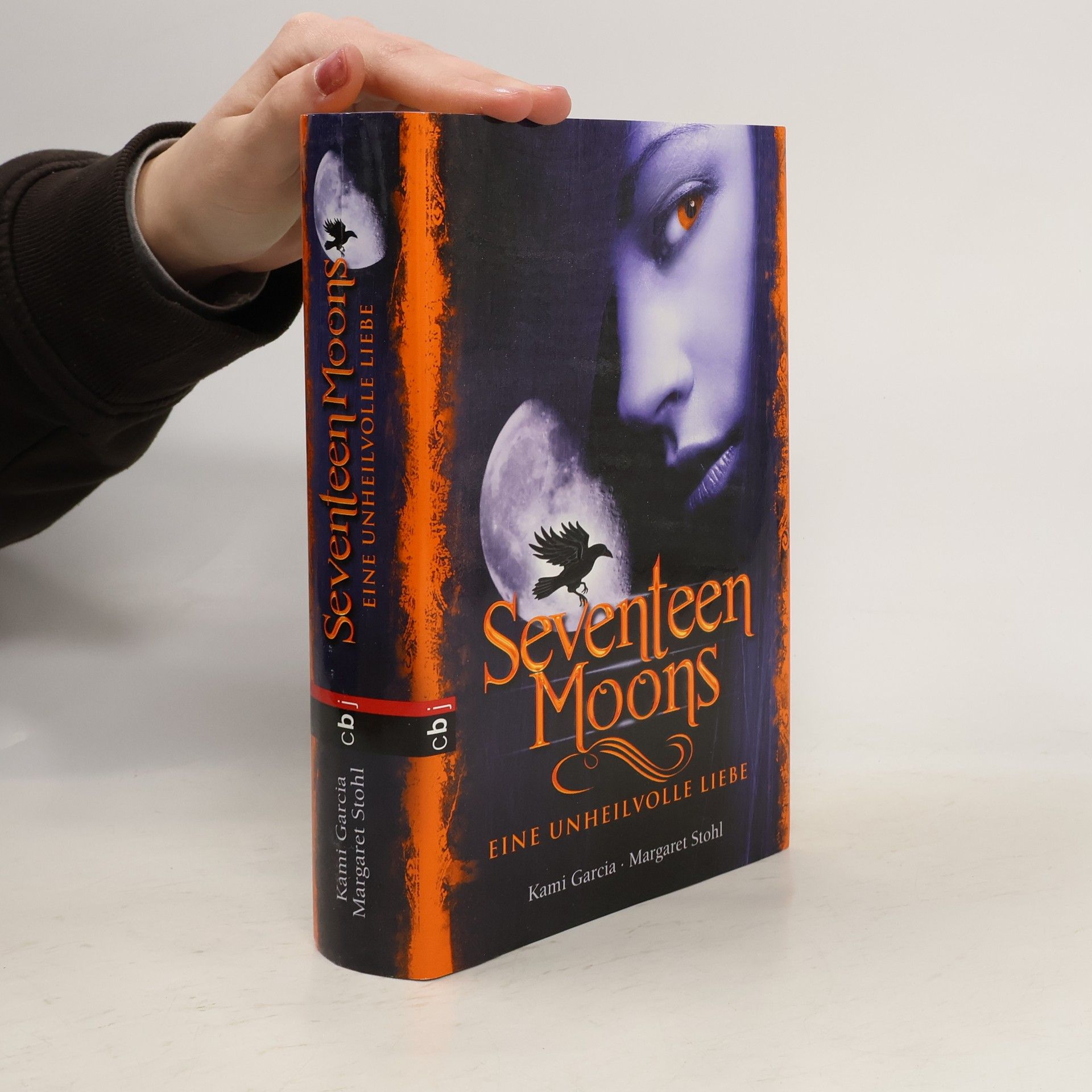 Kami Garcia Seventeen moons