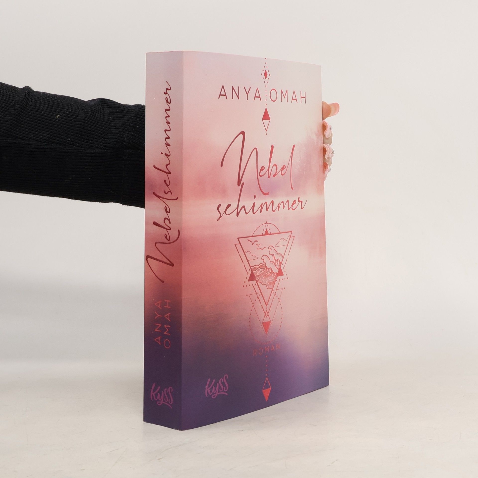 Anya Omah Nebelschimmer