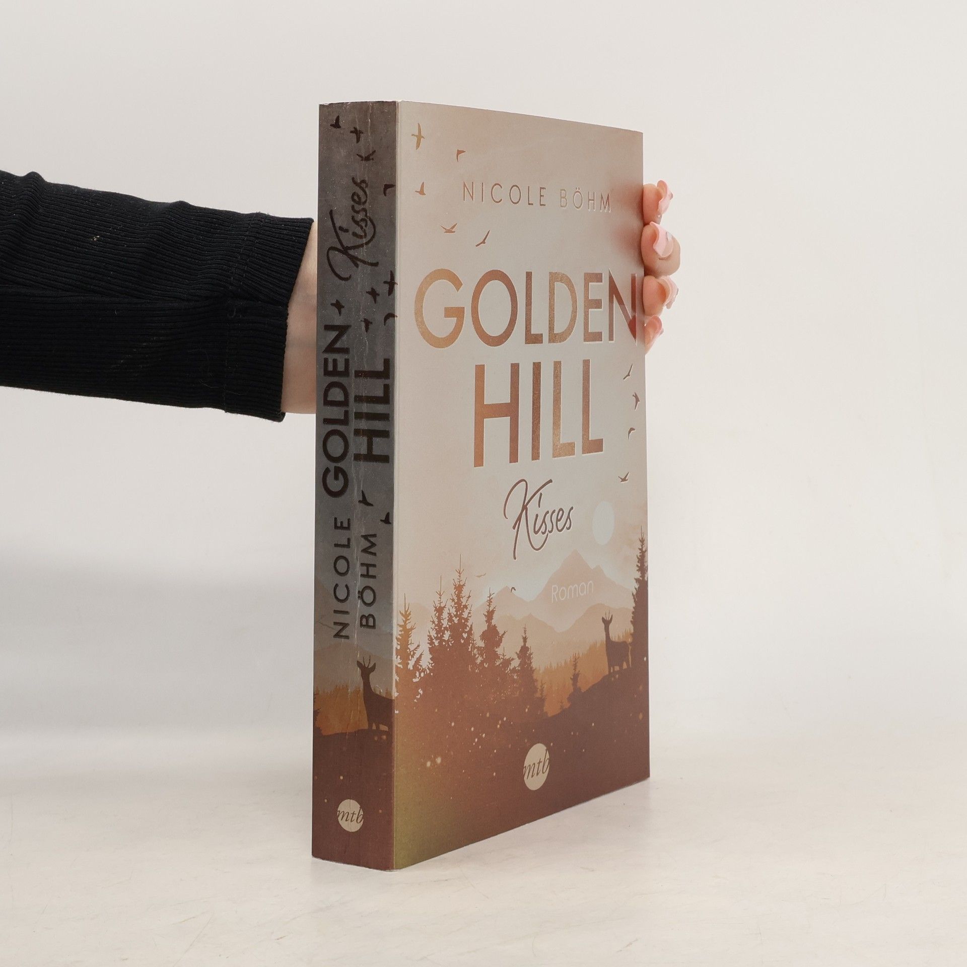 Nicole Böhm Golden Hill Kisses