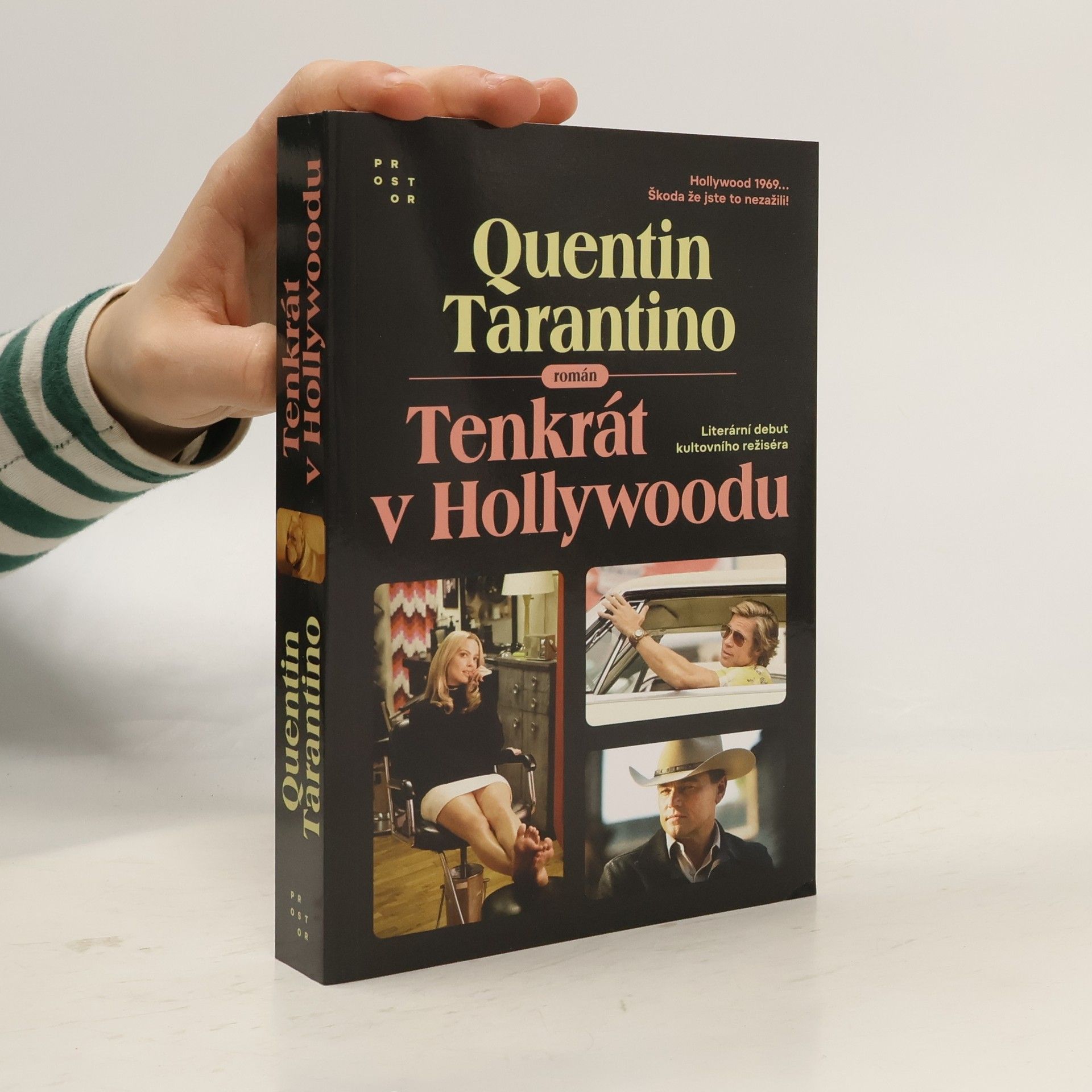 Quentin Tarantino Tenkrát v Hollywoodu : román
