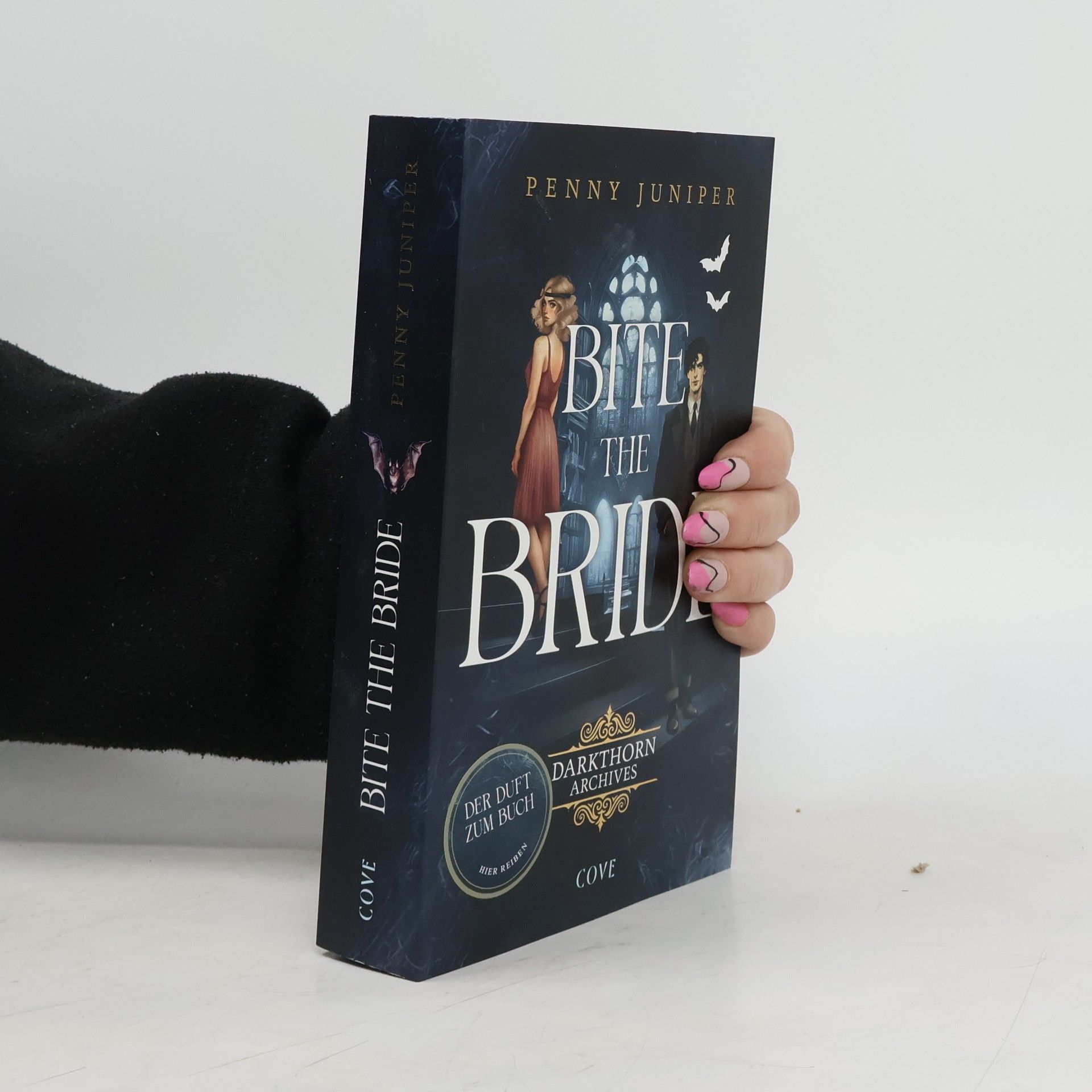 Darkthorn Archives 1: Bite the Bride