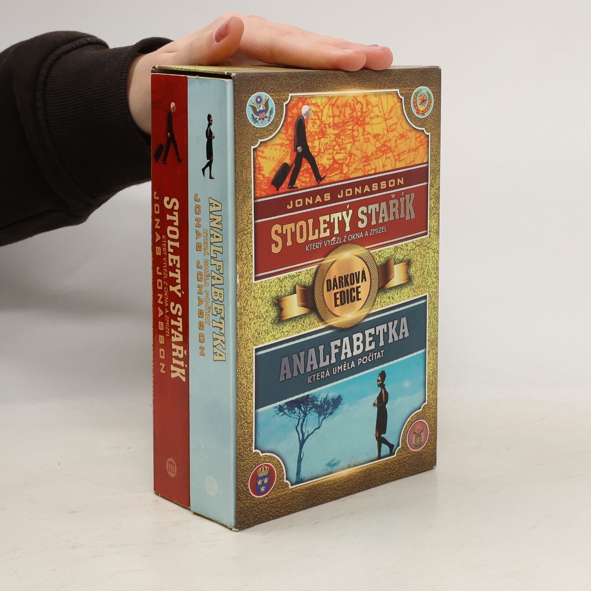 Jonas Jonasson Stoletý stařík, který vylezl z okna a zmizel + Analfabetka, která uměla počítat - dárková edice