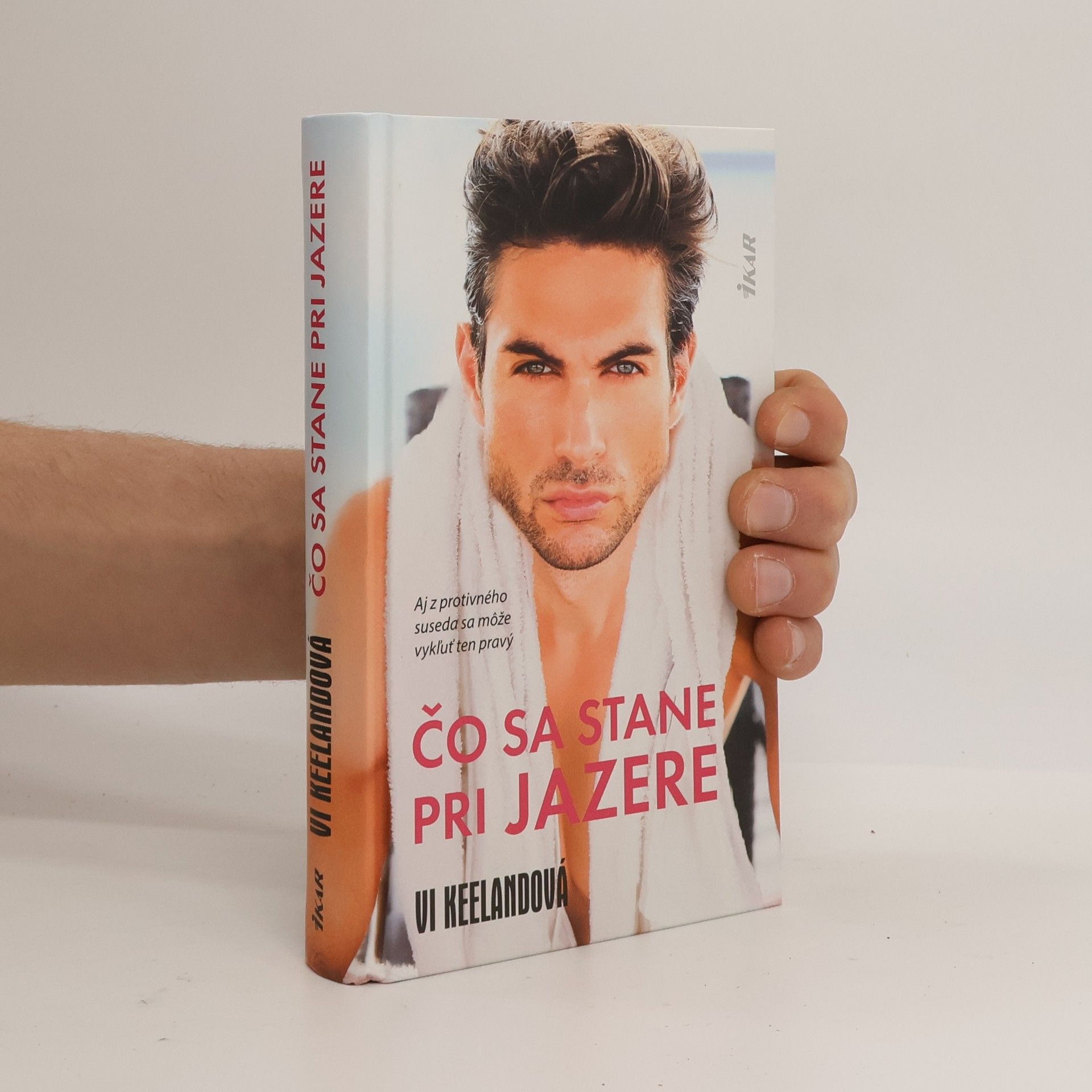 Vi Keeland Čo sa stane pri jazere