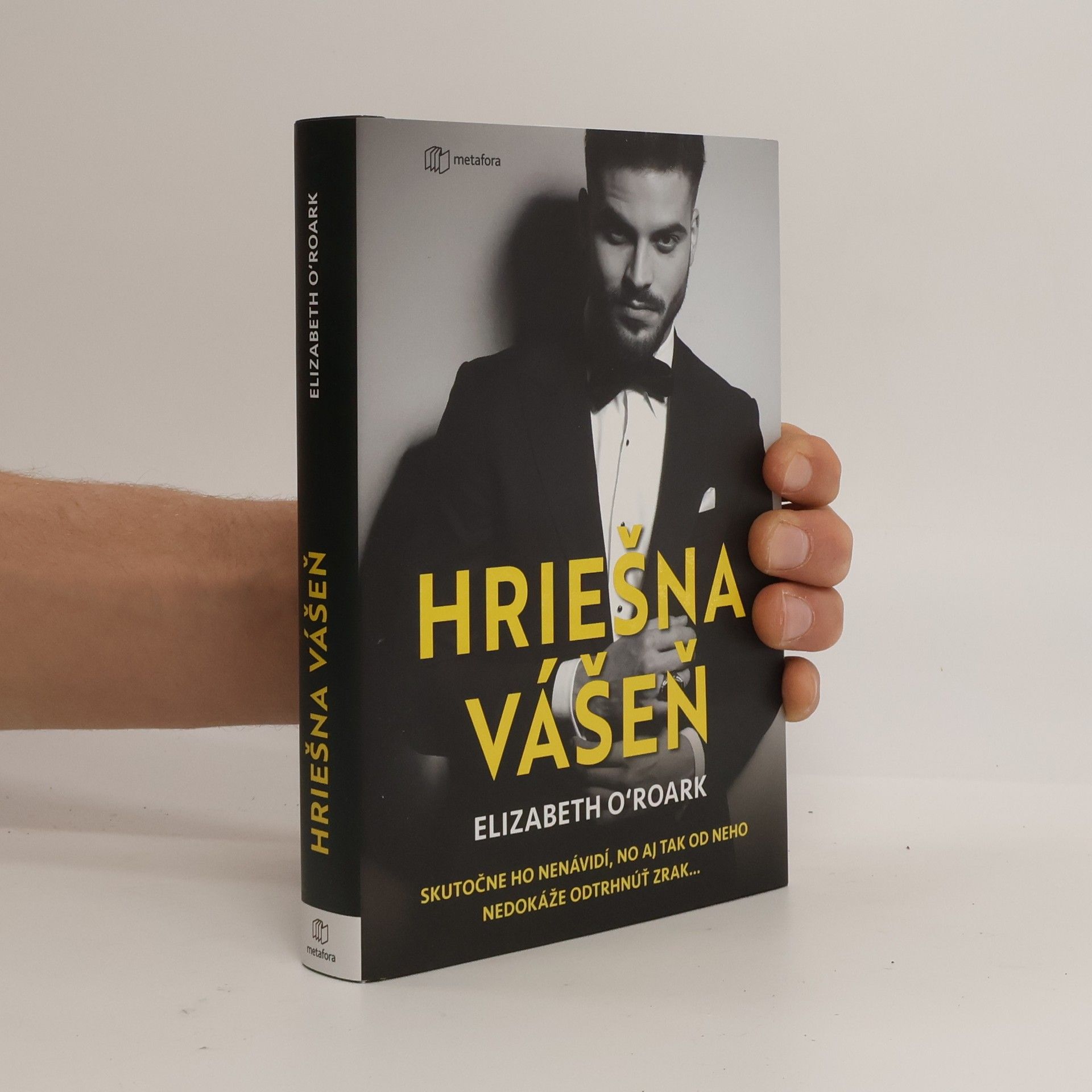 Monika Tužinská Hriešna vášeň